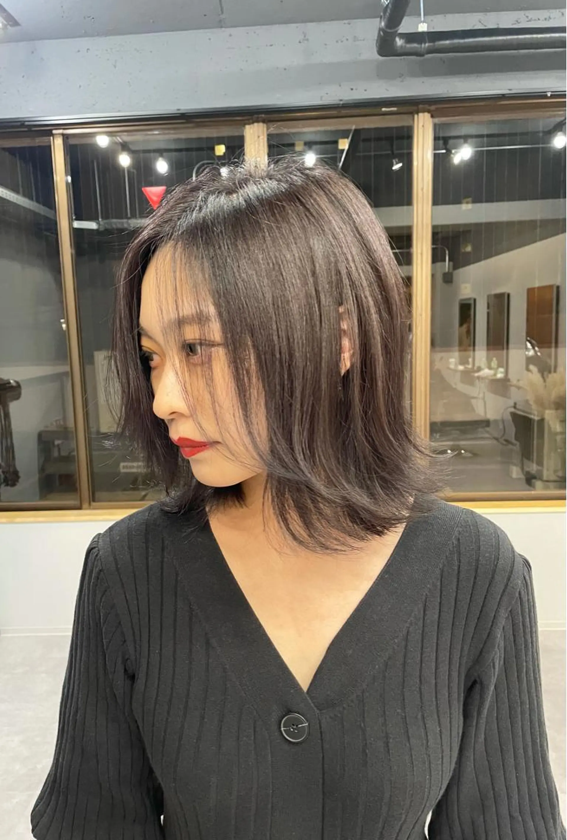 ショート カラー グレージュ ラベンダーカラー ラベンダーグレージュ ラベンダーグレー カット ヘアカラー トリートメント 西村あきや トレンド韓国ヘアのヘアスタイル