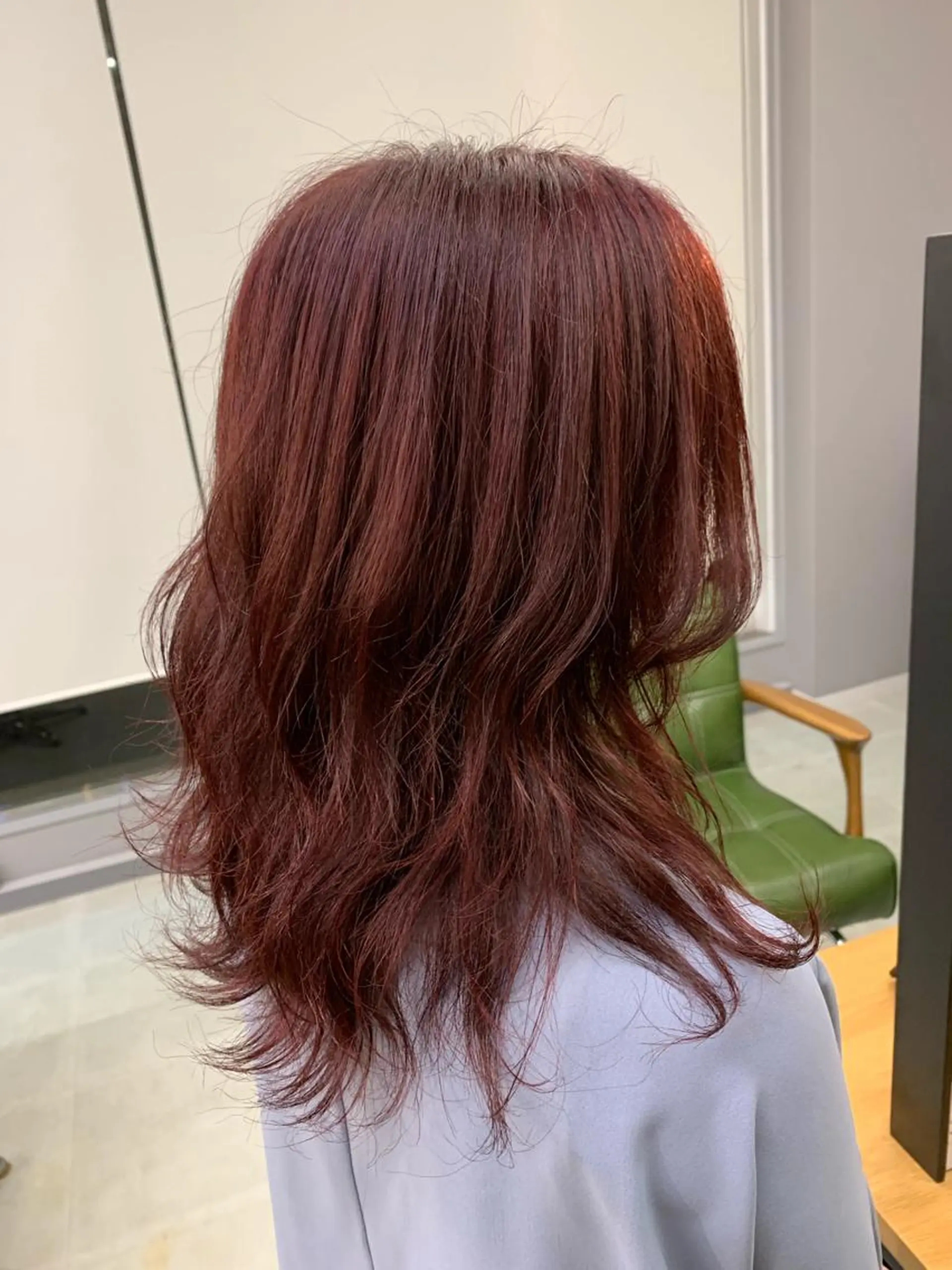 ミディアム 松尾 優依のヘアスタイル