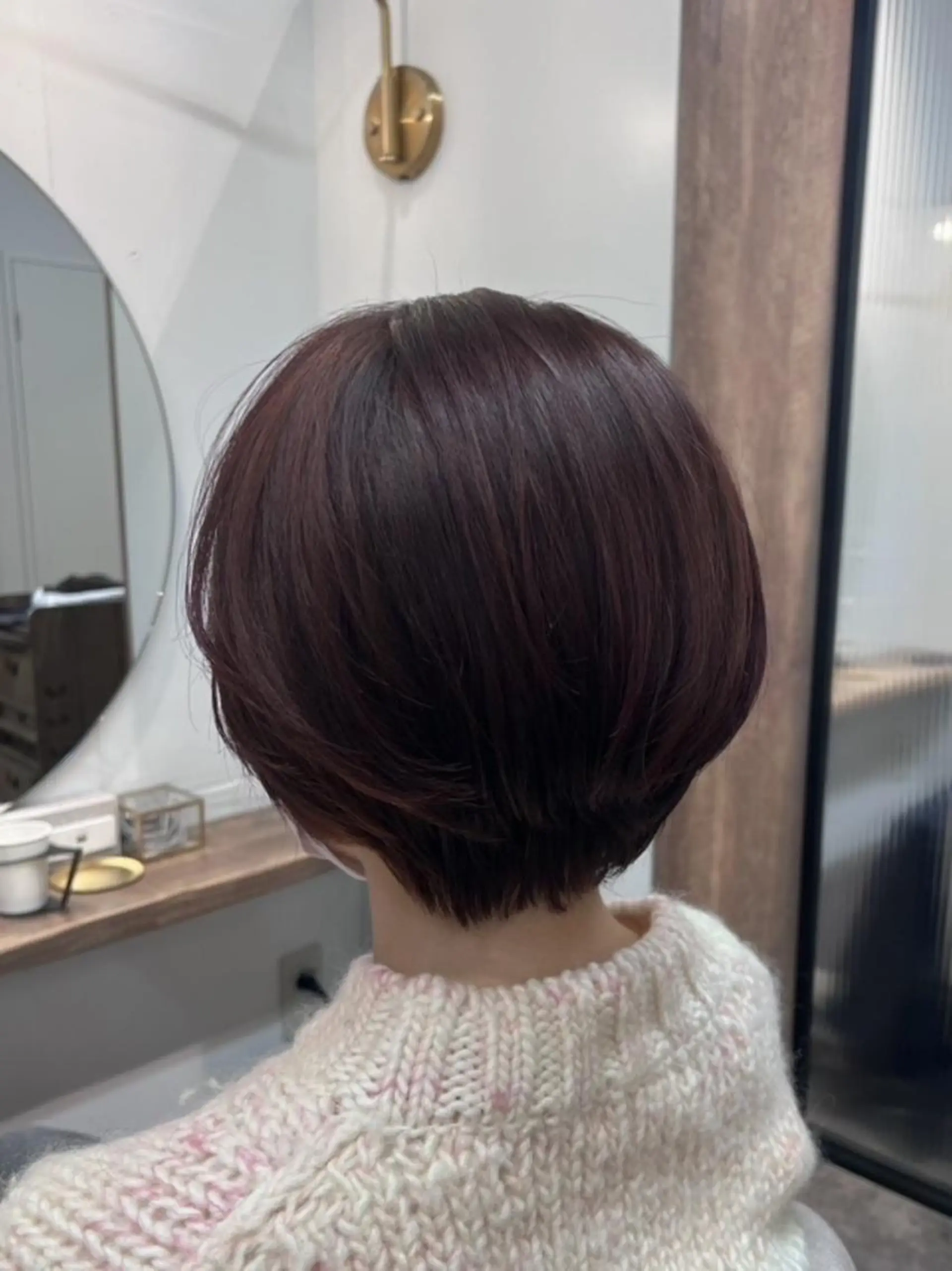 ショート カラー くびれヘア ショートヘア Hitomi ヒトミの眉毛・アイブロウイメージ