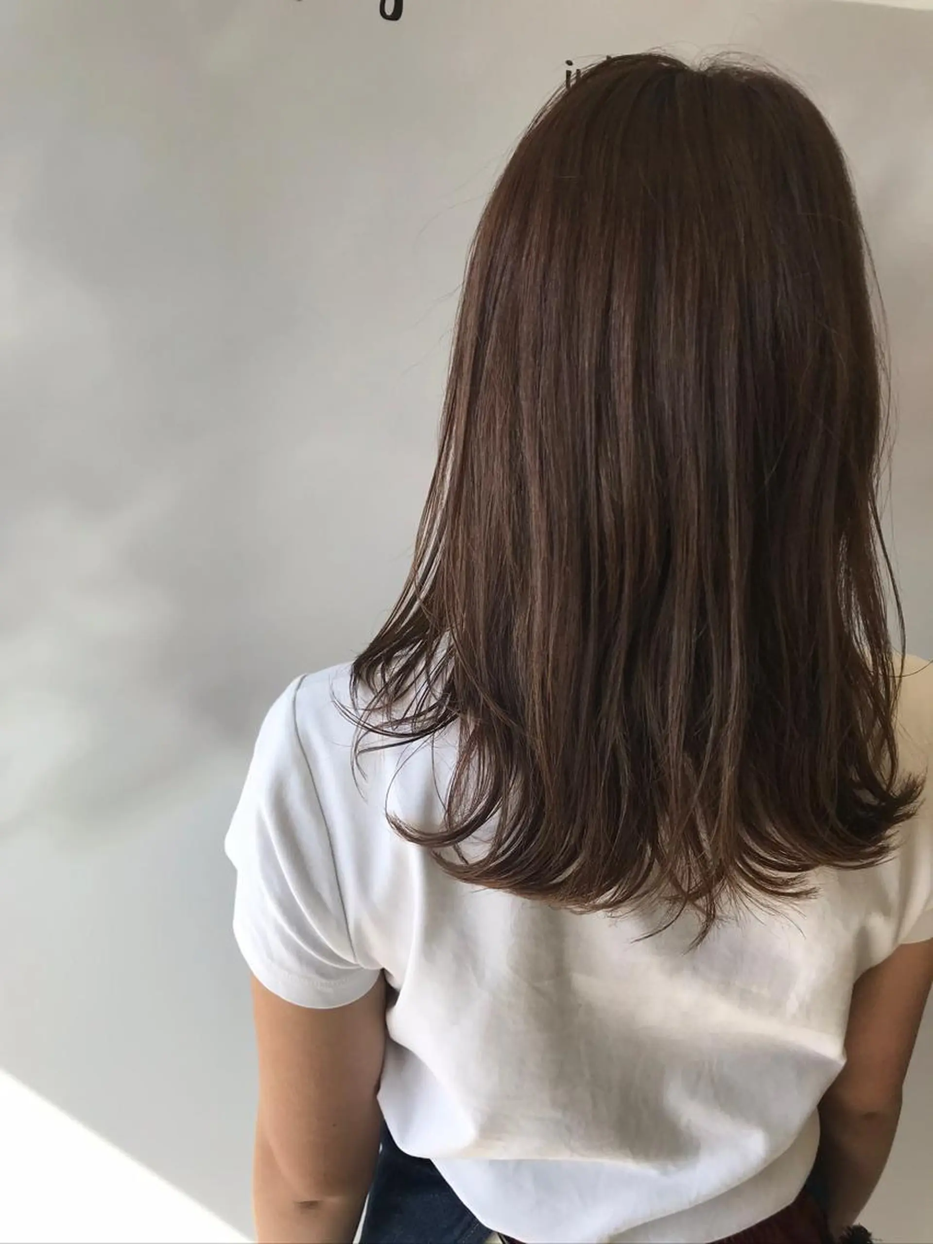 セミロング カラー ヘアアレンジ アッシュ アッシュブラウン ブラウンカラー 福壽 優奈のヘアスタイル