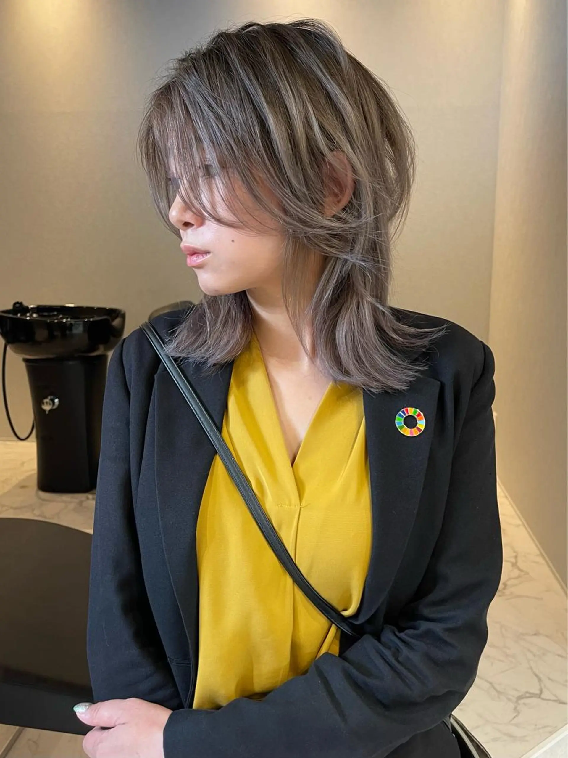 ミディアム カラー ヘアアレンジ バレイヤージュ デザインカラー ハイライトカラー 外国人風カラー ハイライト アンドウ ユウ/ レイヤーカット/韓国のヘアスタイル