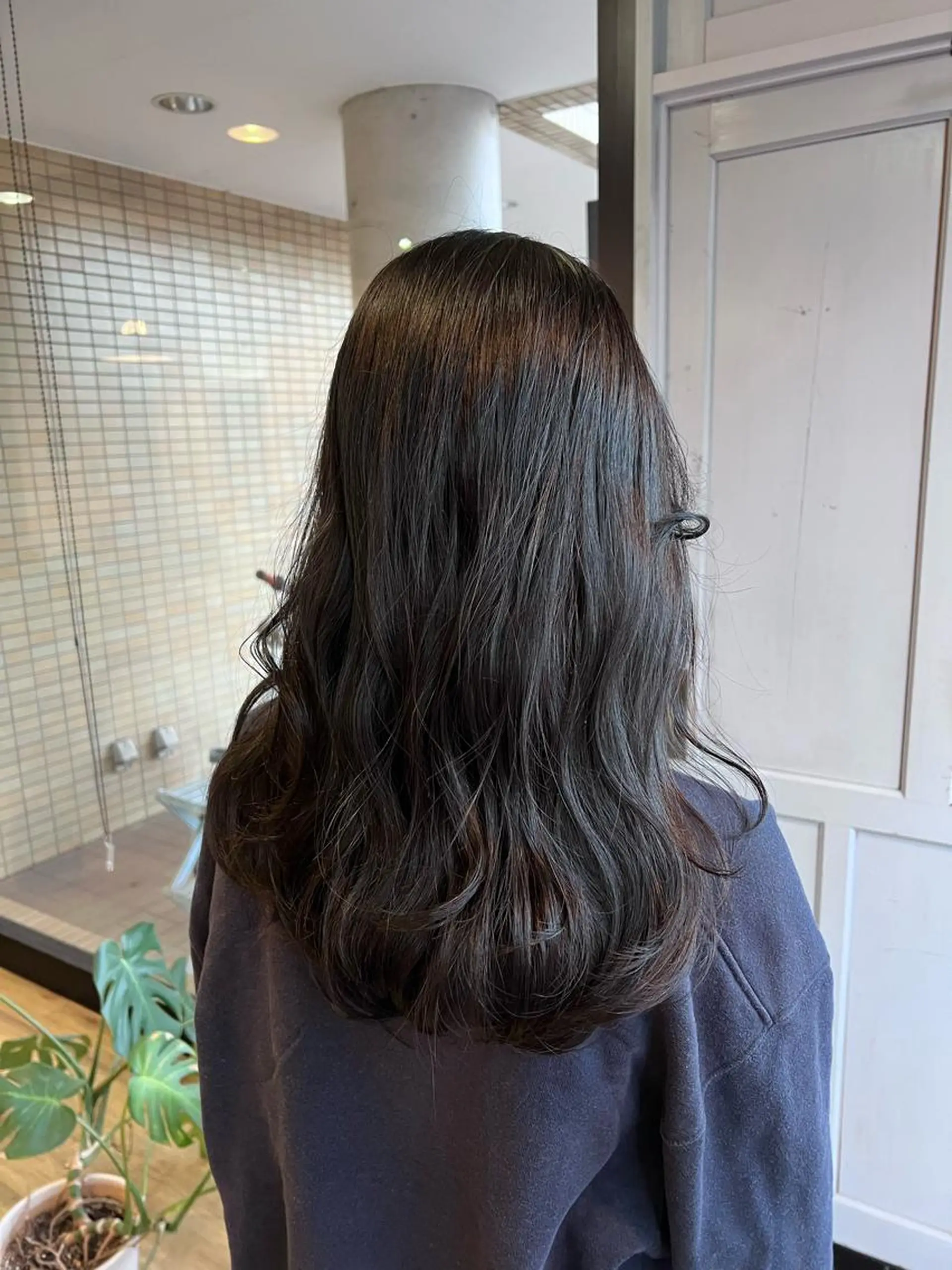 ロング カラー ヘアカラー トリートメント ツキダテ ユイのヘアスタイル