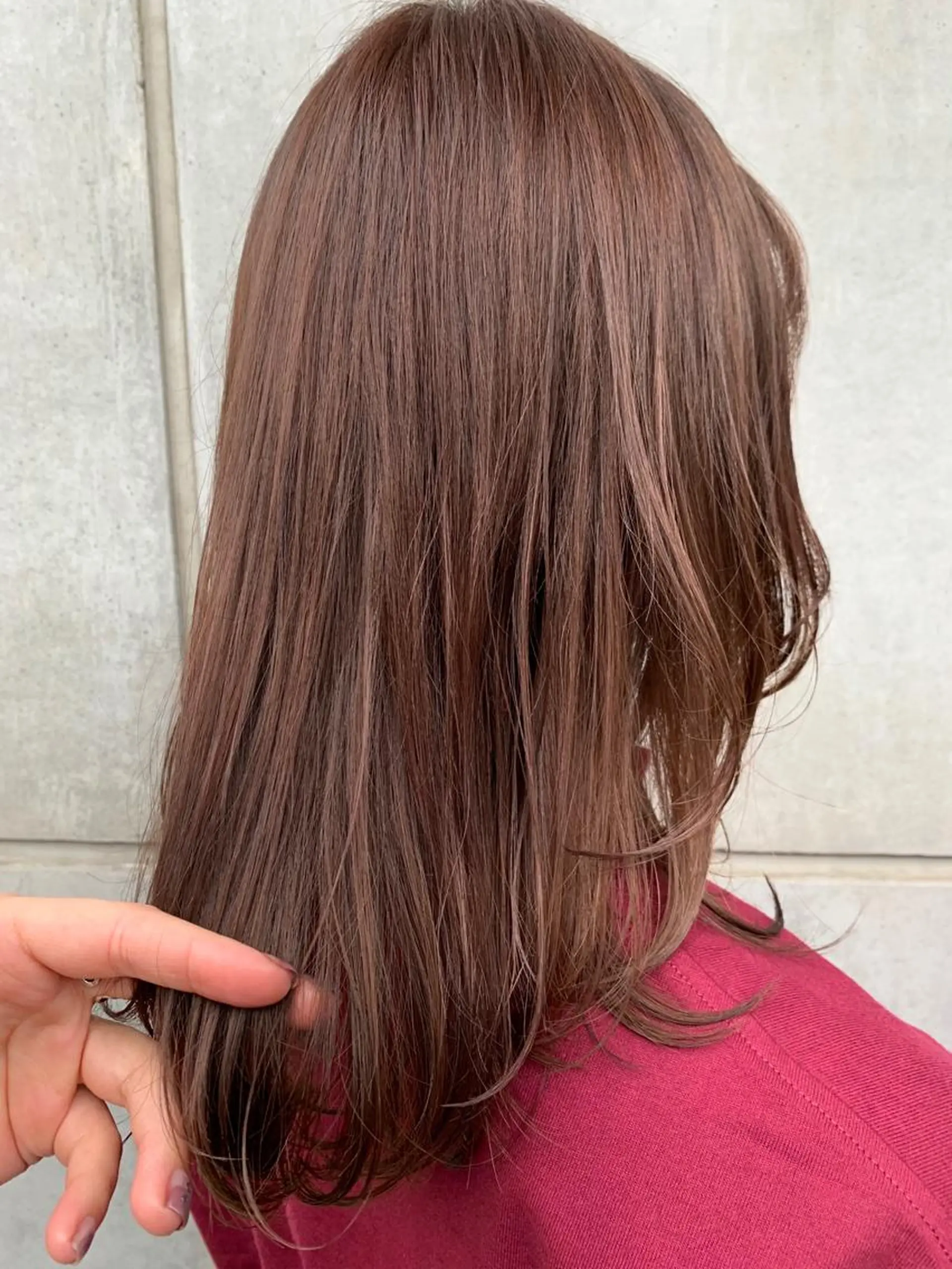 ミディアム カラー ベージュカラー ピンクカラー ピンクベージュ conne&riri所属・MA YUのヘアスタイル