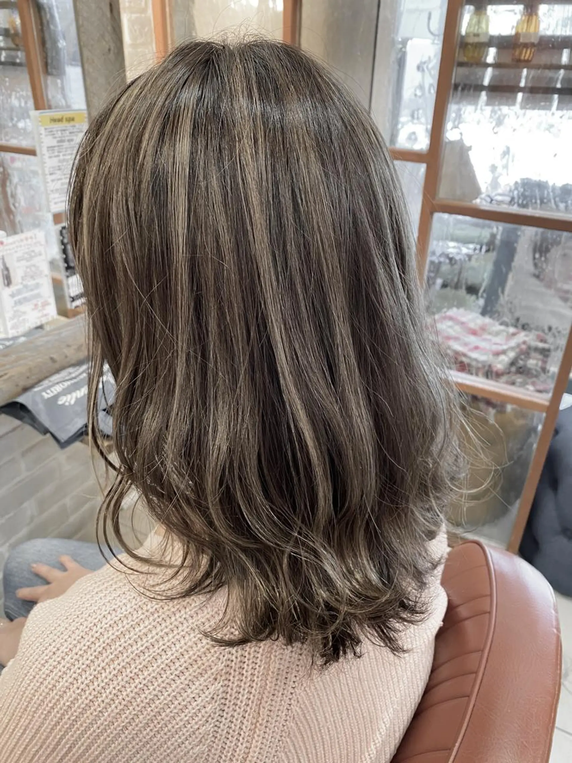 ミディアム カラー ミディアムパーマ ブリーチ ハイライトカラー インナーカラー ハイライト 増子 幹樹のヘアスタイル