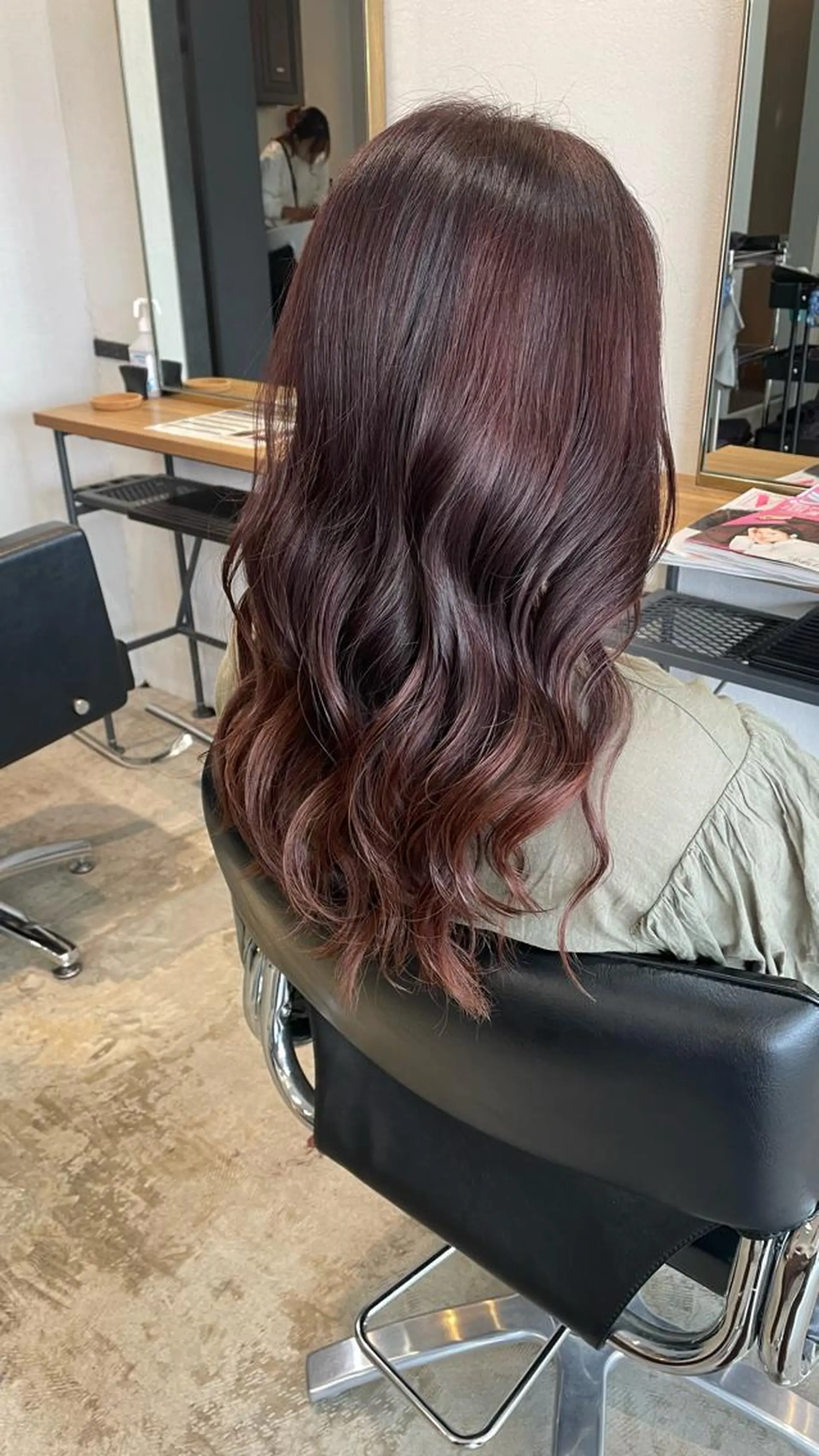ロング カラー ブラウンカラー ピンクカラー ピンクブラウン パープルカラー nico所属・《nico》 髙橋秋花🖤🧡のヘアスタイル