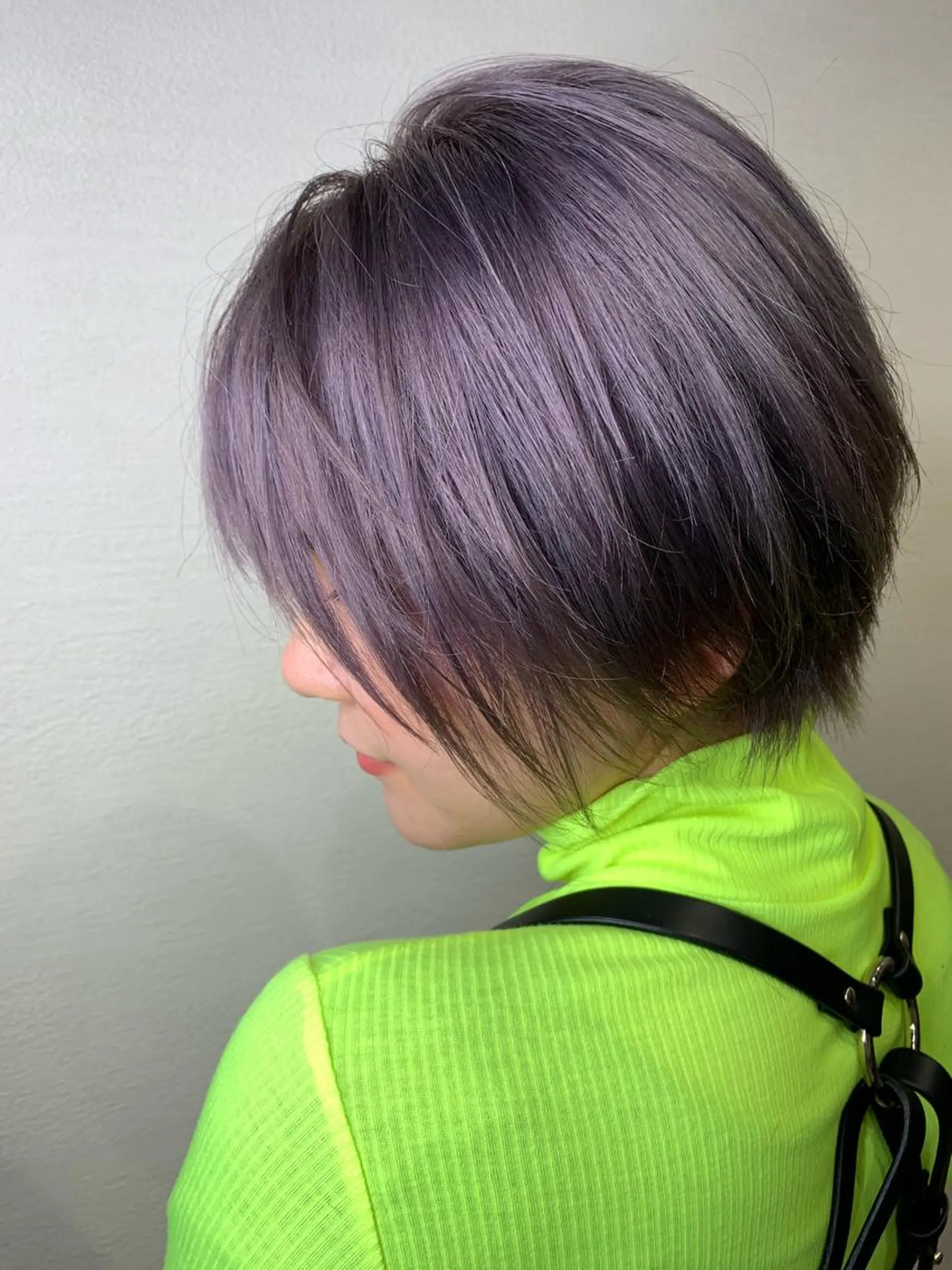 カラー シルバー 東風上 亮介のヘアスタイル