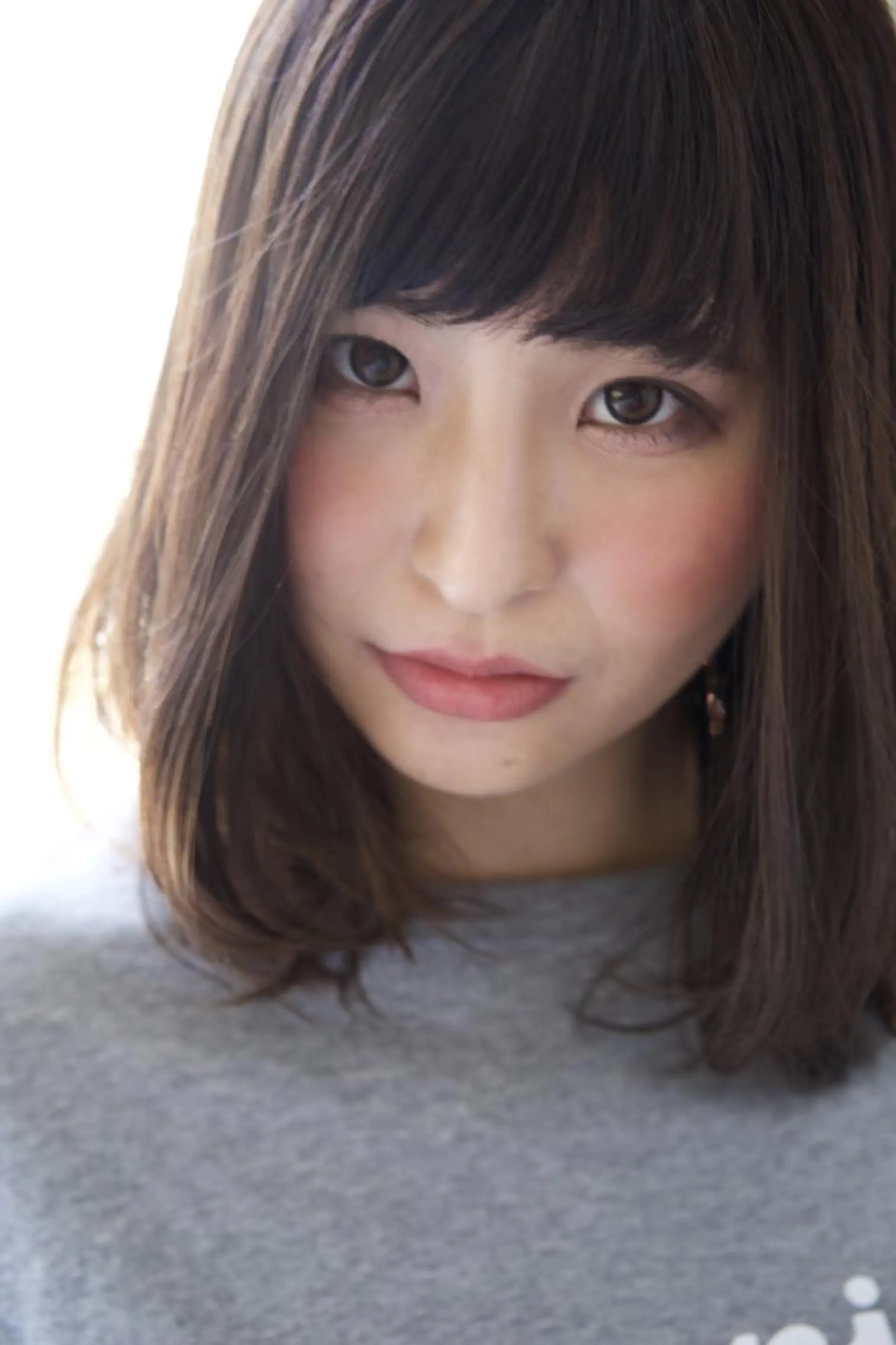 ミディアム ミディアムパーマ カット 縮毛矯正 トリートメント 店長 佐藤のヘアスタイル