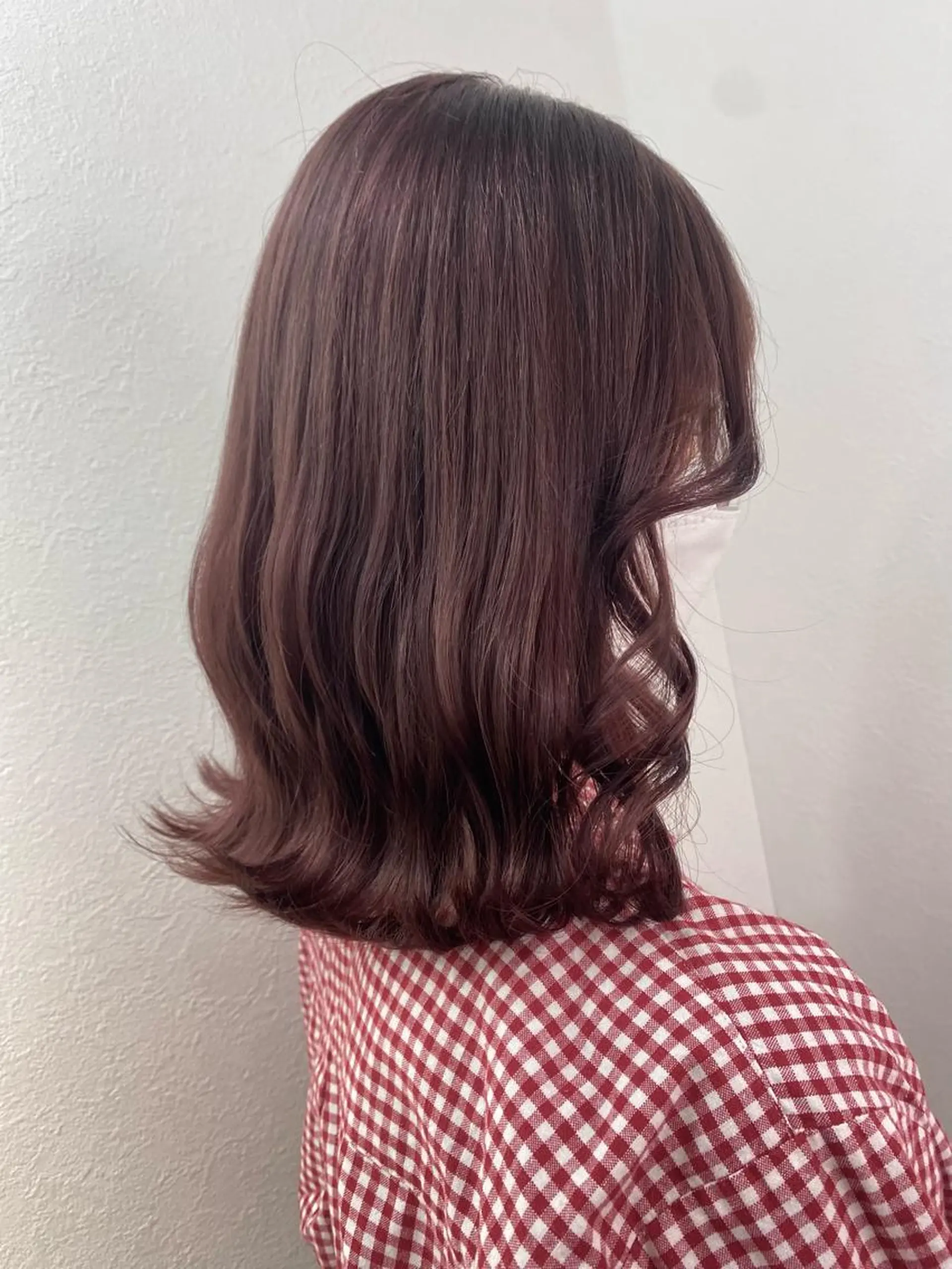 ミディアム カラー ピンクカラー 遠藤沙也加 /レイヤーカットのヘアスタイル