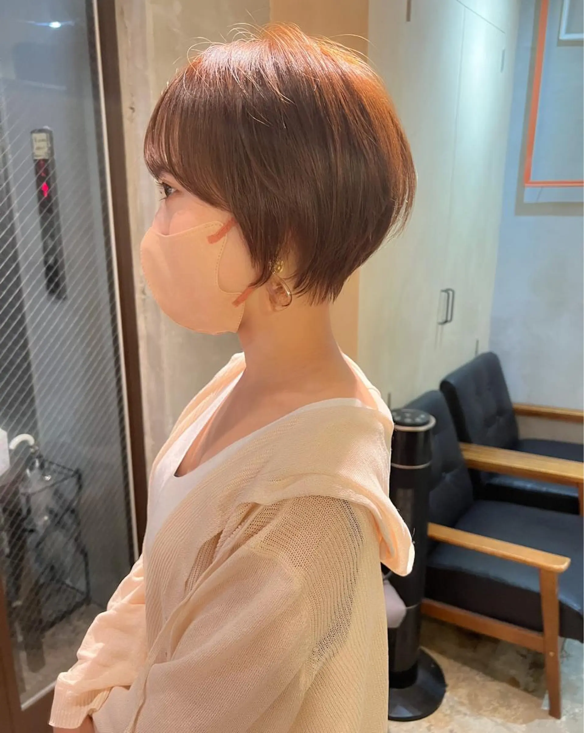 ショート カラー HACCH （ハッチ）所属・丁寧なブリーチ& ・レイヤーショートのヘアスタイル