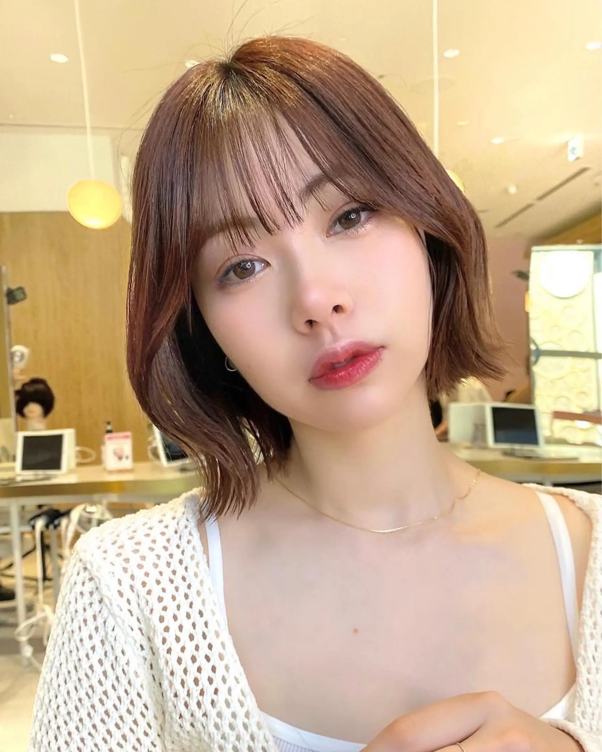 ミディアム カラー パーマ ヘアアレンジ ボブレイヤー アディクシーカラー 透明感カラー イルミナカラー ボブ カット ヘアカラー トリートメント ヘアセット 小野寺瑞希 /最小顔カットのヘアスタイル