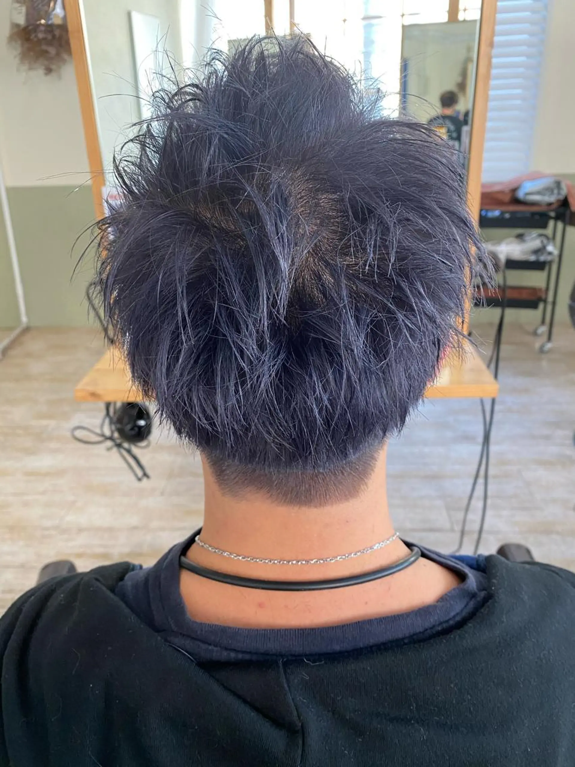 カラー アッシュ シルバー ヘアカラー トリートメント Cuore 清尾 浩昭のヘアスタイル