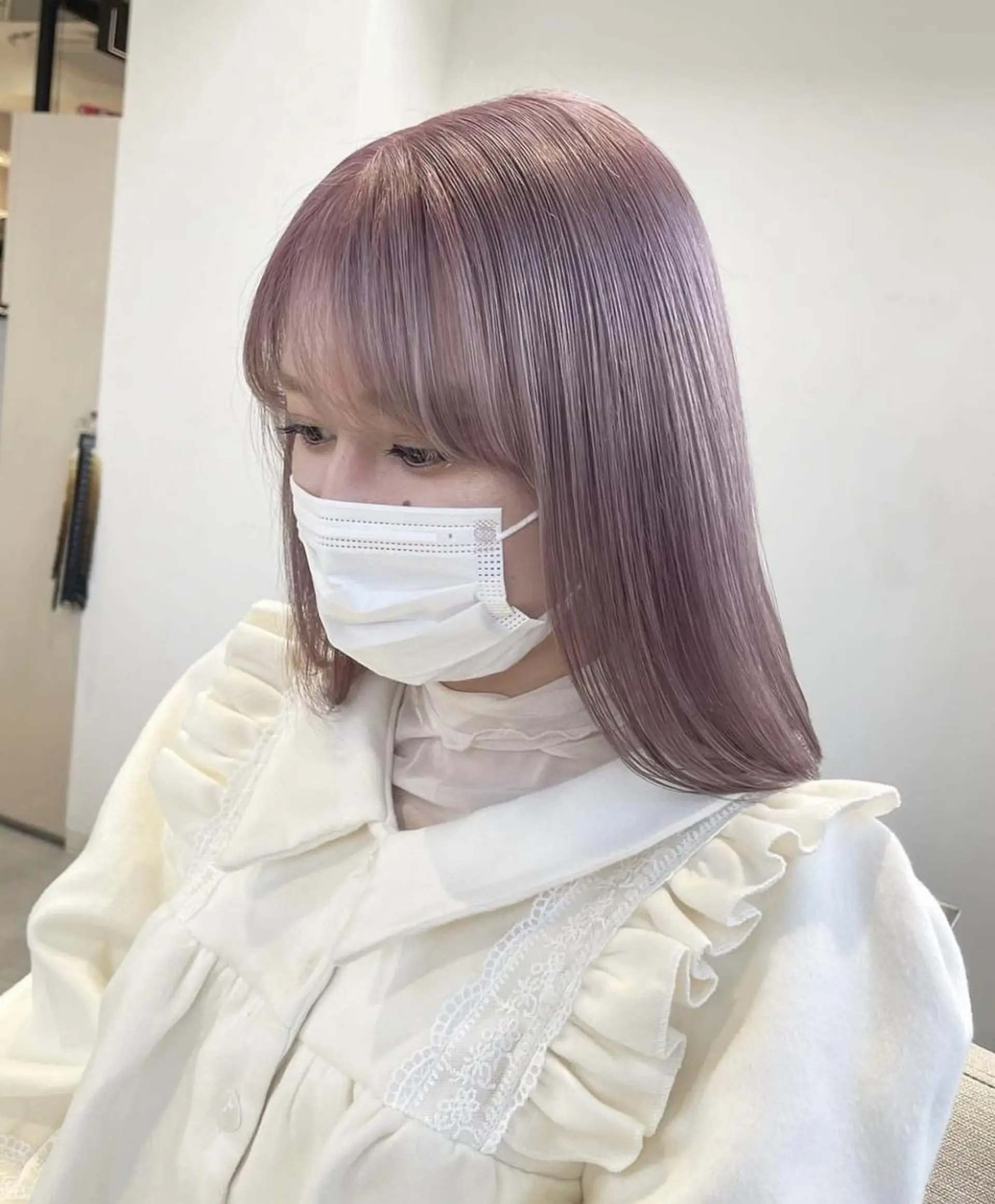 ミディアム カラー パーマ ヘアアレンジ キッズ ネイル マツエク・マツパ アイブロウ ショートボブ ミディアムパーマ バレイヤージュ ブリーチ ケアブリーチ カット トリートメント 女性専用サロン梅田 髪質改善カラーakiのヘアスタイル