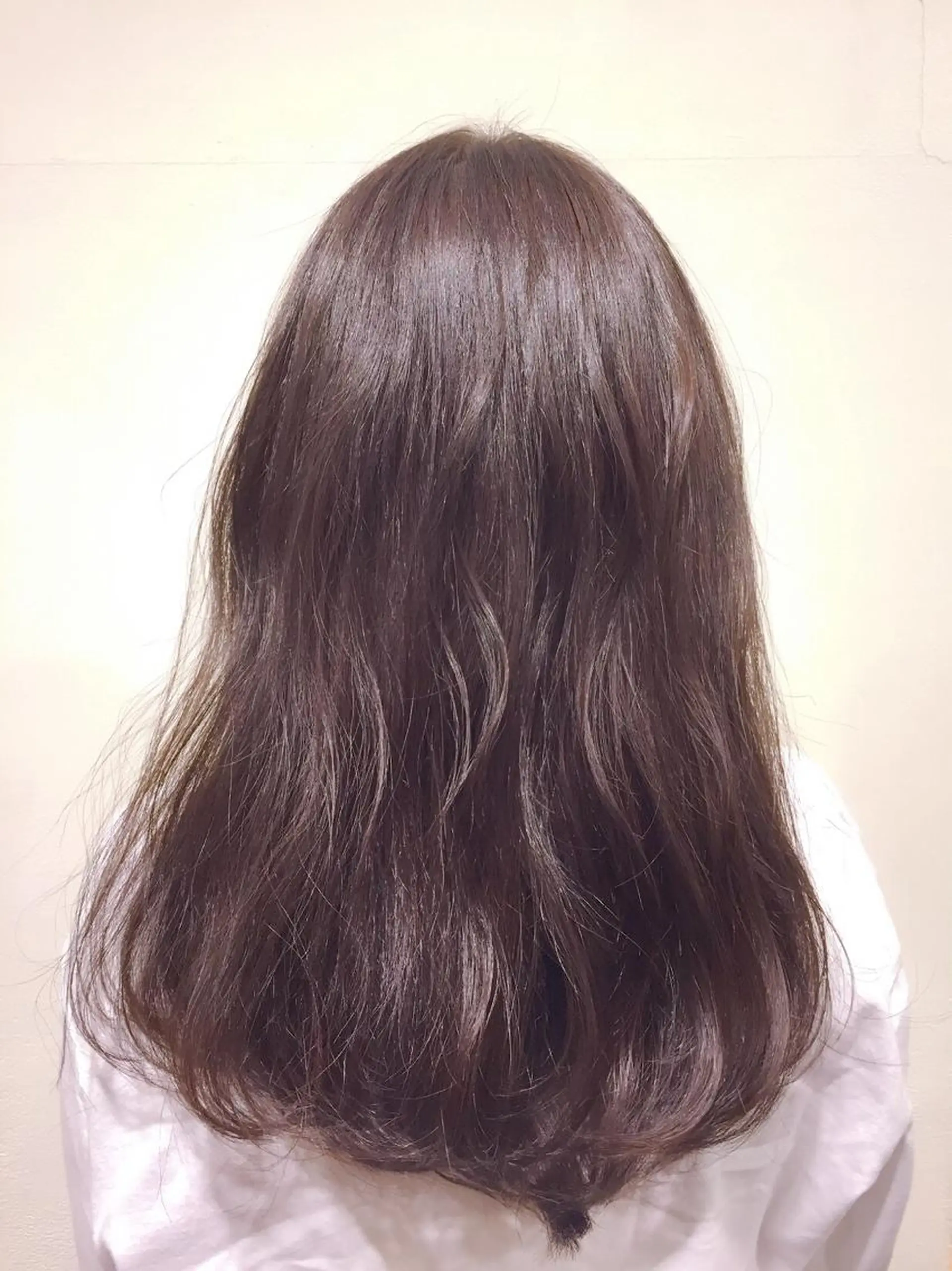 ロング カラー ベージュカラー 高浜 夕海のヘアスタイル