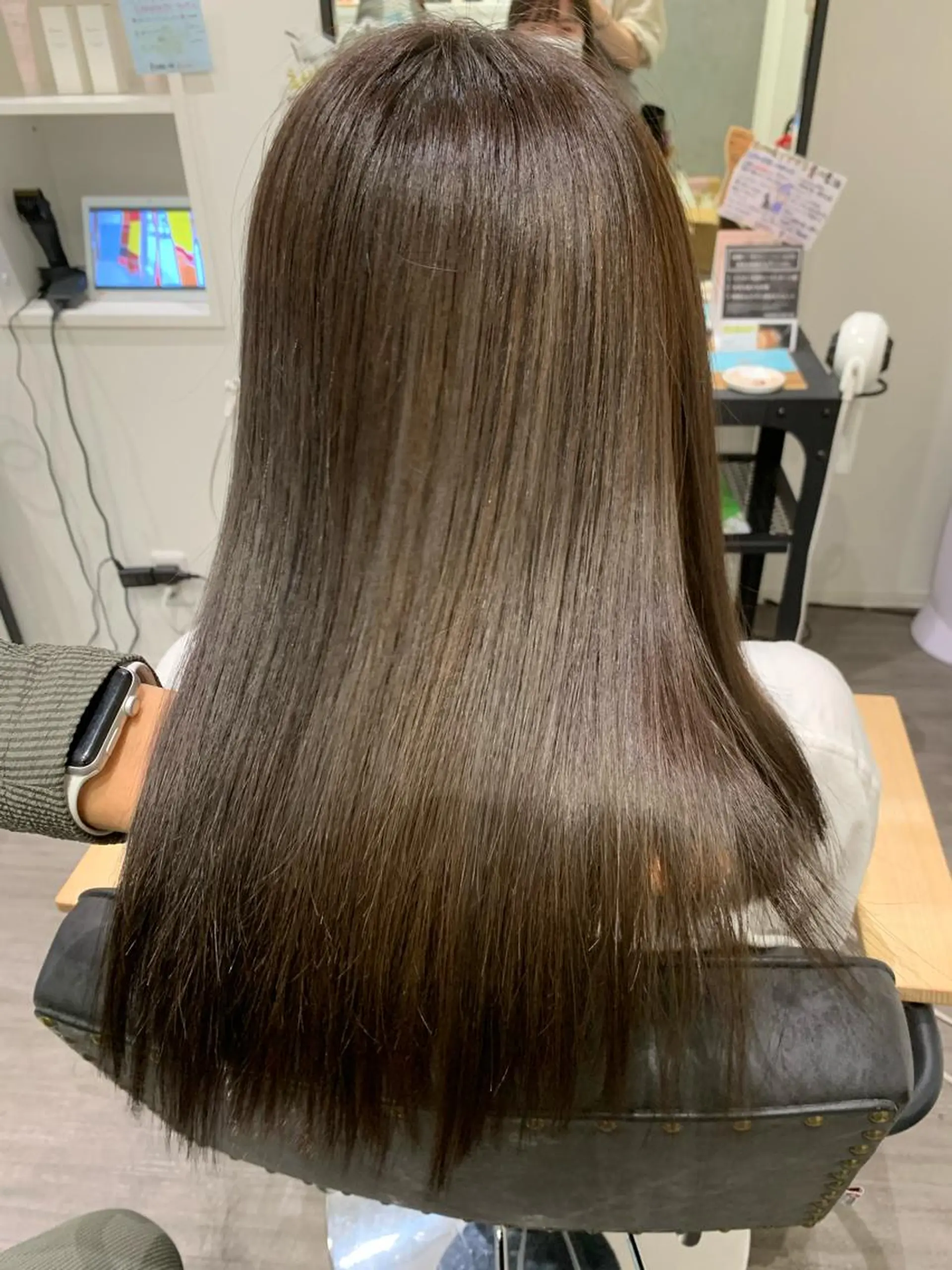 ミディアム 【酸性ストレート】 宮下和明のヘアスタイル