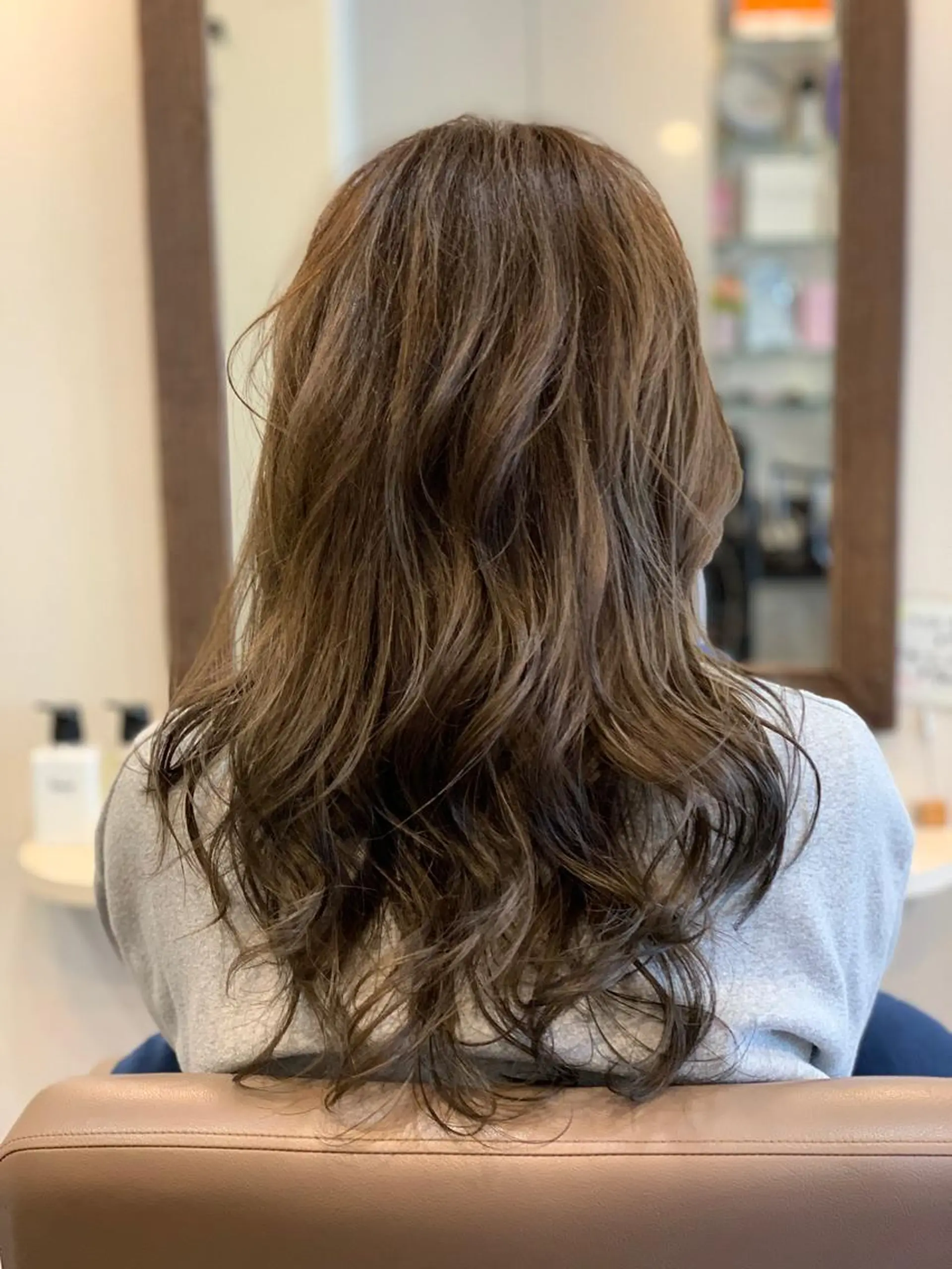 セミロング カット ヘアカラー トリートメント ヘアセット 中村 優太のヘアスタイル