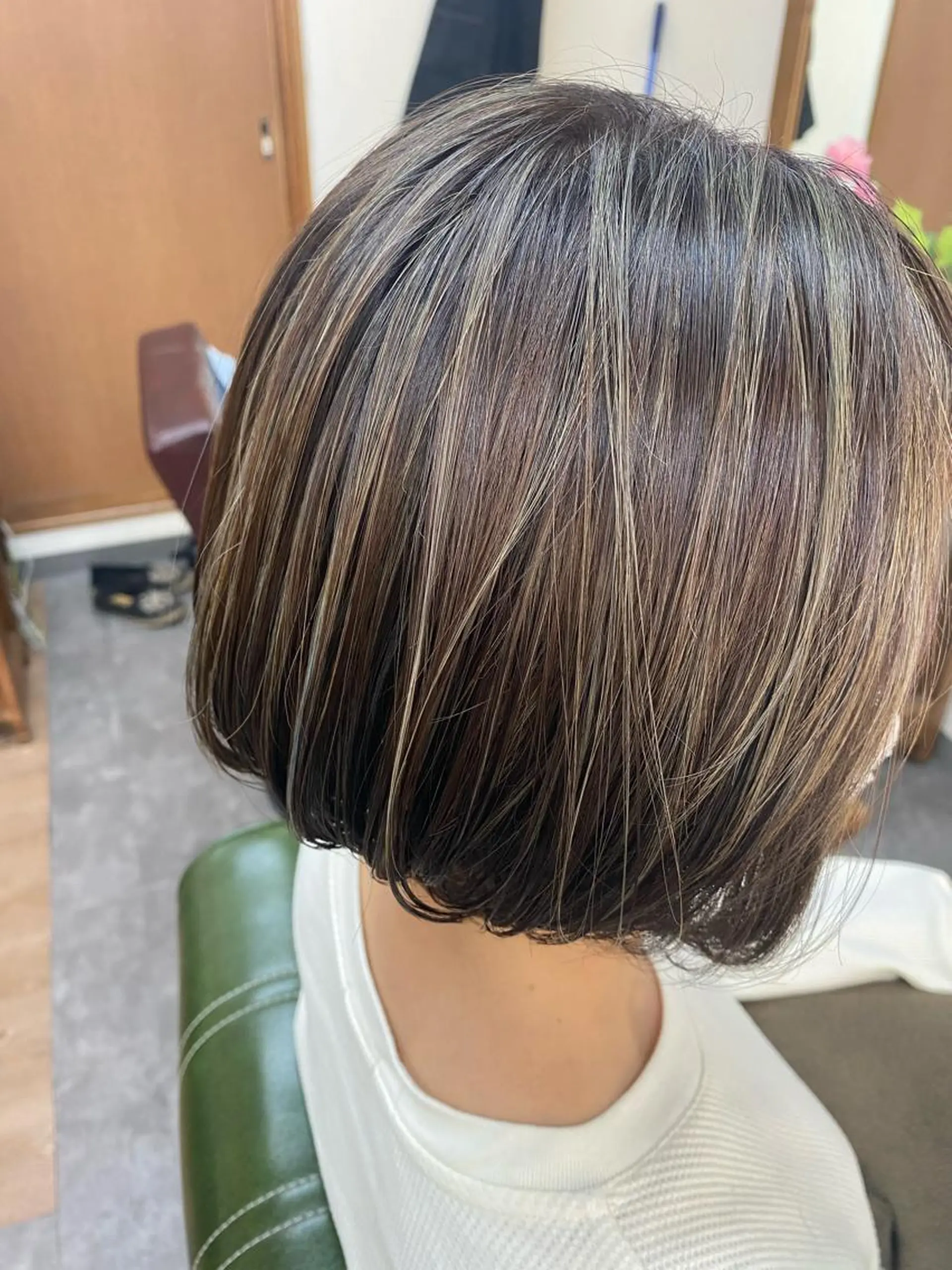 ショート ハイライト カット ヘアカラー トリートメント 永沼 真依のヘアスタイル