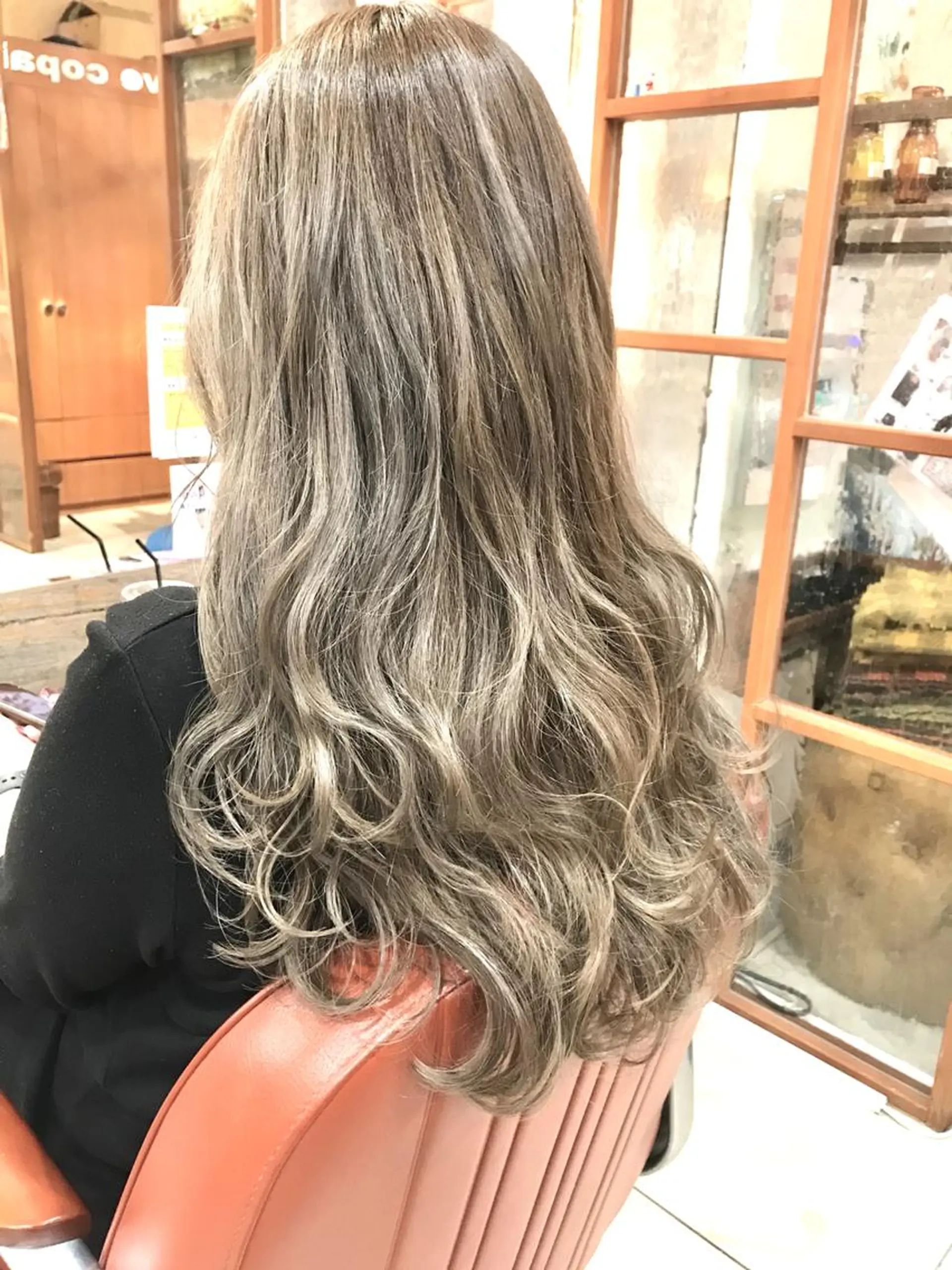 ミディアム カラー ヘアアレンジ 結婚式・ブライダル ミディアムパーマ ボブ くせ毛 外国人風カラー 増子 幹樹のヘアスタイル