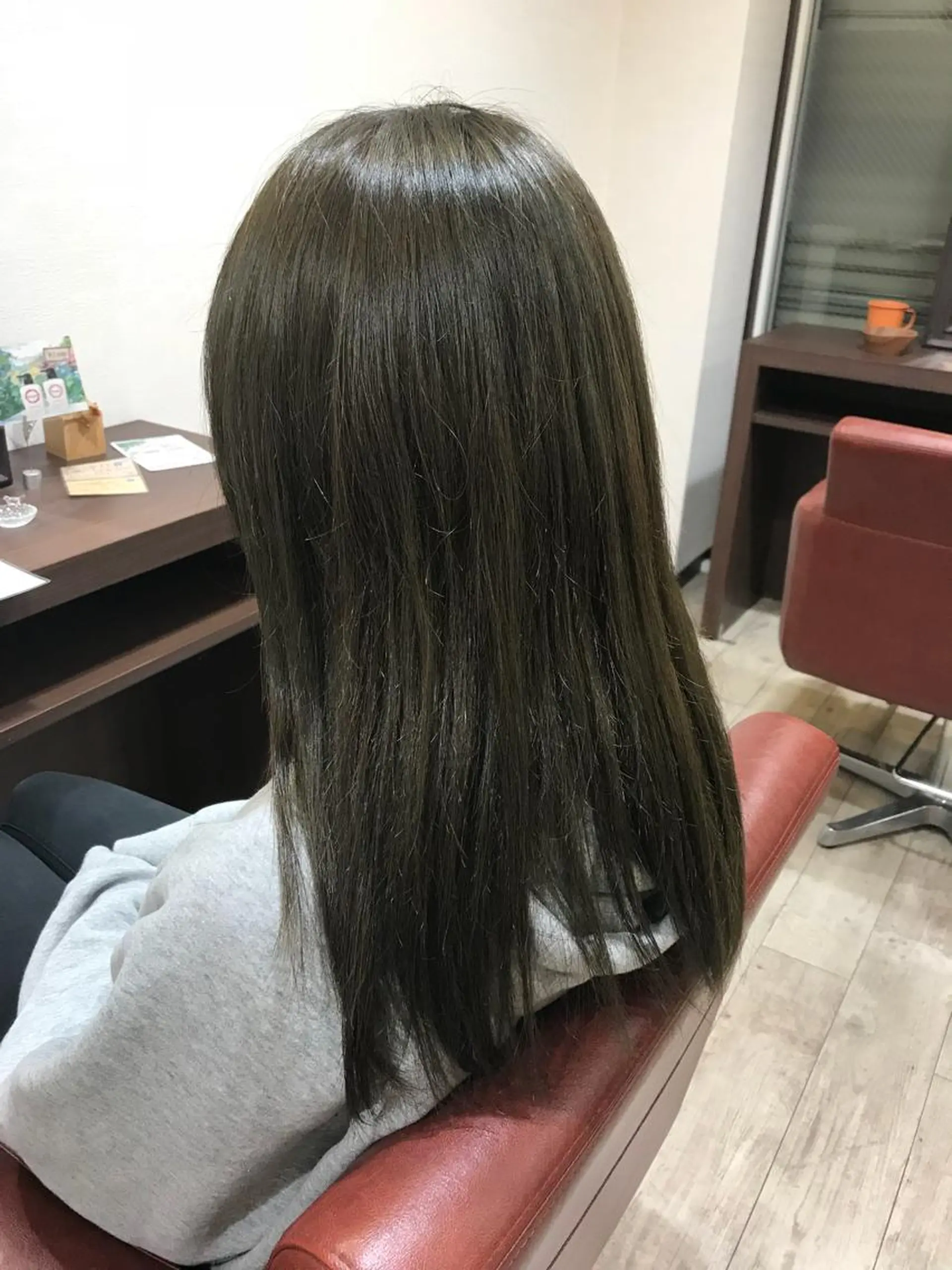 ロング カラー アッシュ Ma hoのヘアスタイル