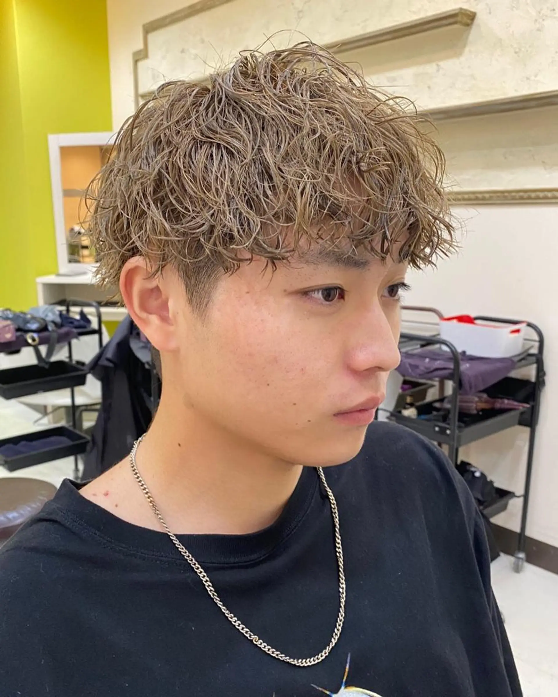 パーマ メンズ メンズブリーチ フェードカット メンズパーマ プードルパーマ メンズツイストパーマ カット ヘアカラー 年間2000名担当◎ パーマ職人/仲原佑樹のヘアスタイル