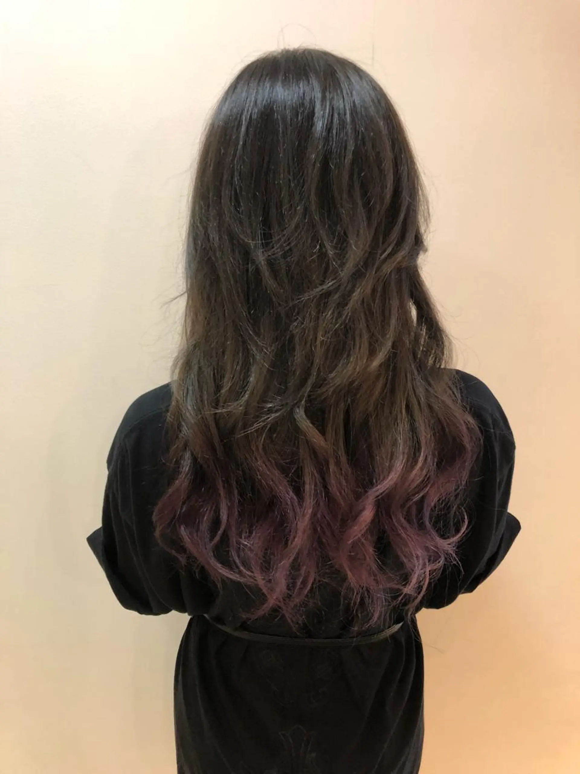 ロング カラー グラデーションカラー ピンクカラー ピンクパープル パープルカラー カット ヘアカラー パーマ トリートメント 髪質改善 美髪縮毛矯正・坂田のヘアスタイル