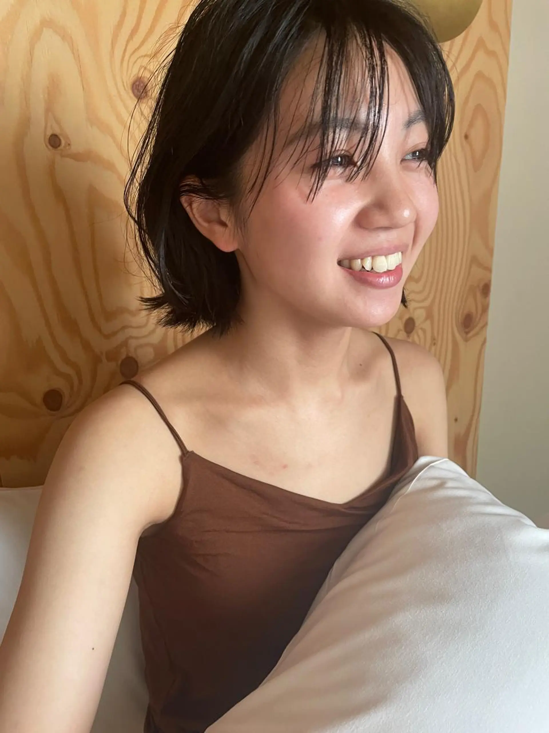 ミディアム カット さの あやねのヘアスタイル