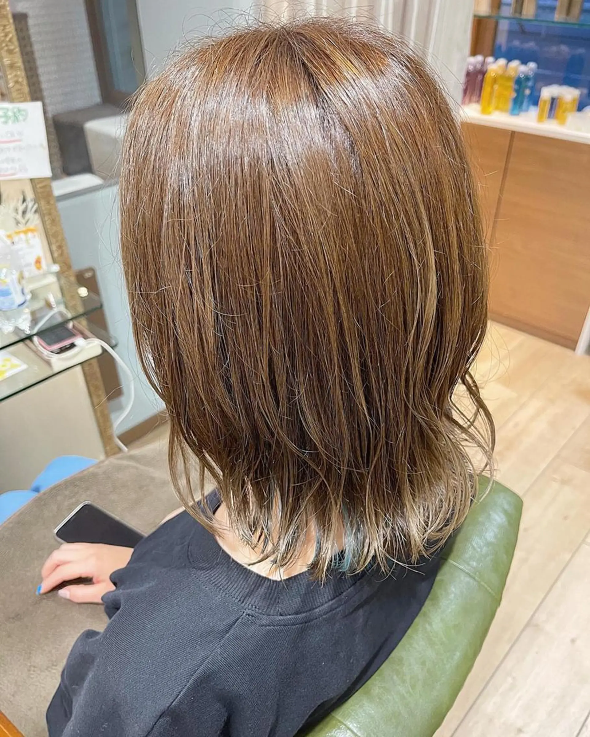 カラー バレイヤージュ ベージュカラー ブリーチ ブルーカラー ケアブリーチ 🫧髪質改善艶カラー _マエダ 🫧のヘアスタイル