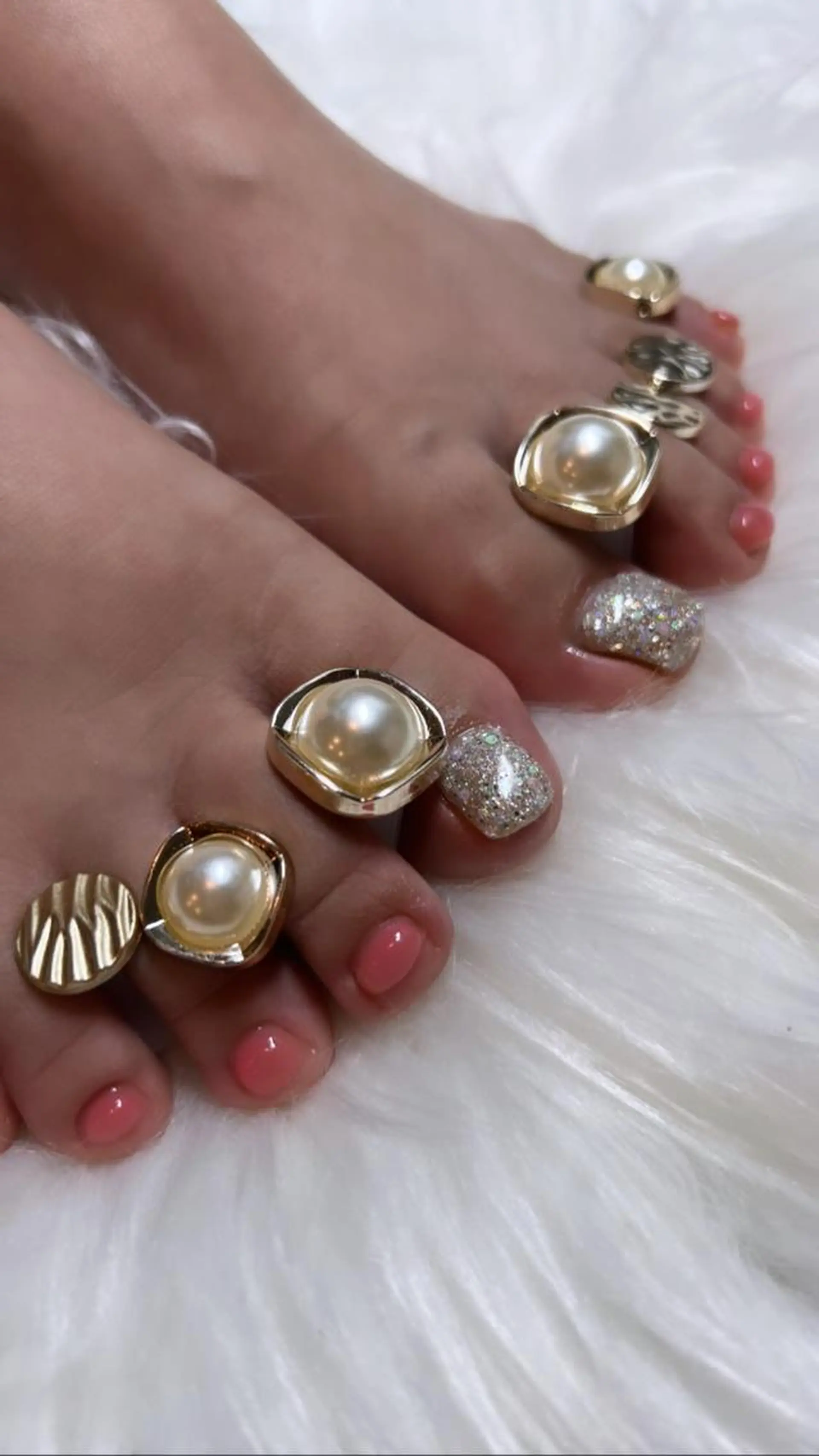 ネイル フットネイル ラメ(グリッター) 88-nail. MAKIのネイルデザイン