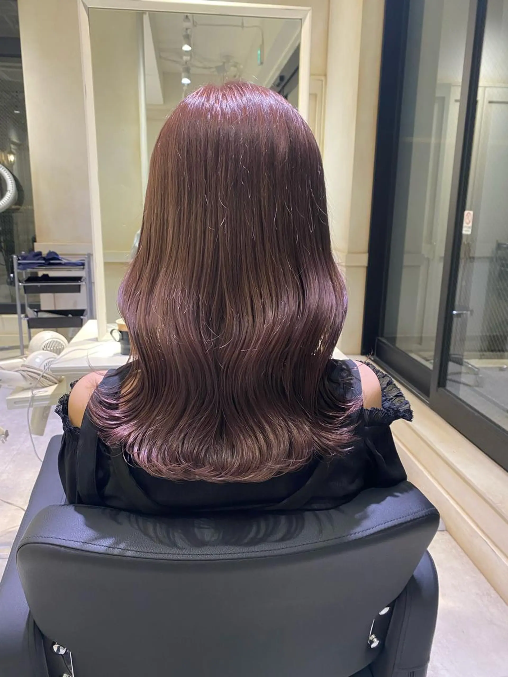 ミディアム THESALONS所属・🤍ブリーチカラー /寄田龍樹🤍のヘアスタイル