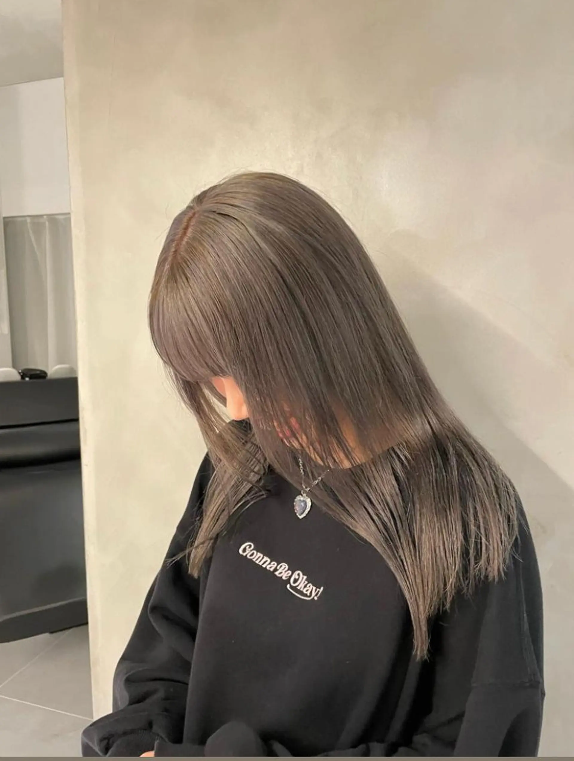 ロング カラー ヘアカラー トリートメント ヘッドスパ ヘアセット 小顔ショート✨️ RIEのヘアスタイル
