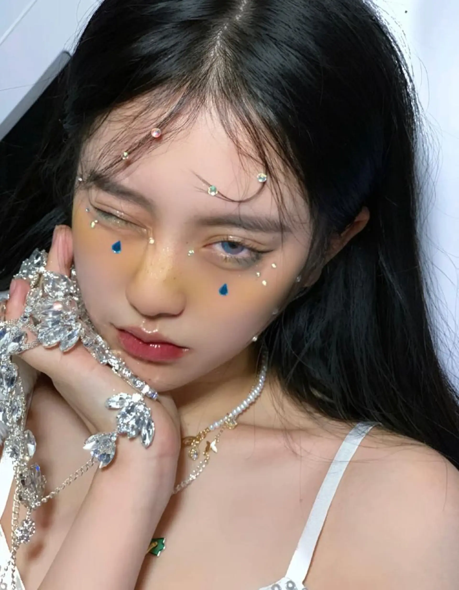 セミロング 韓国風ヘア オルチャンヘア カット トリートメント レイヤー/柔色 /saKiのヘアスタイル