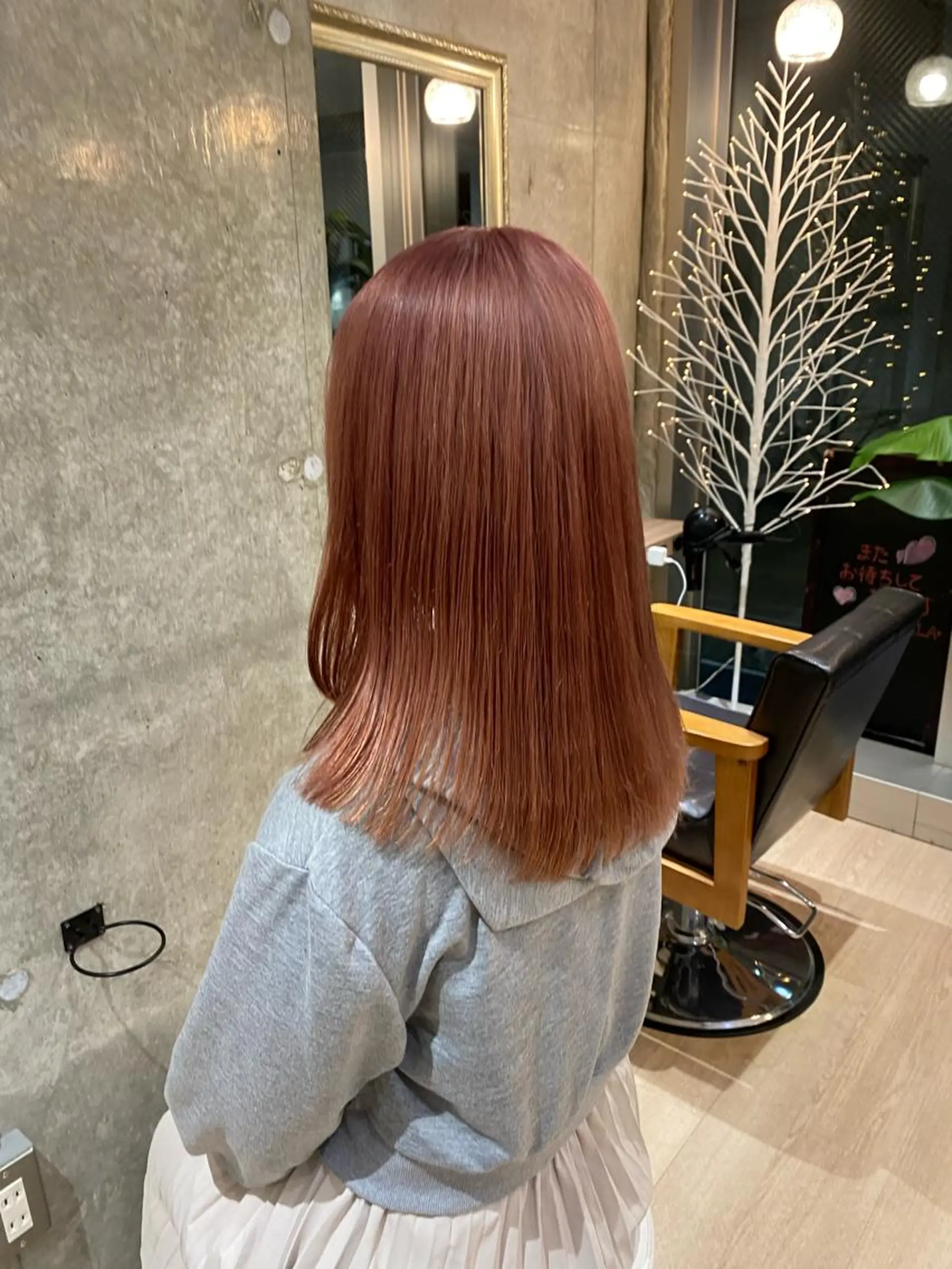 ミディアム カラー ベージュカラー ブリーチ ピンクカラー ピンクベージュ 齋藤 椋哉のヘアスタイル