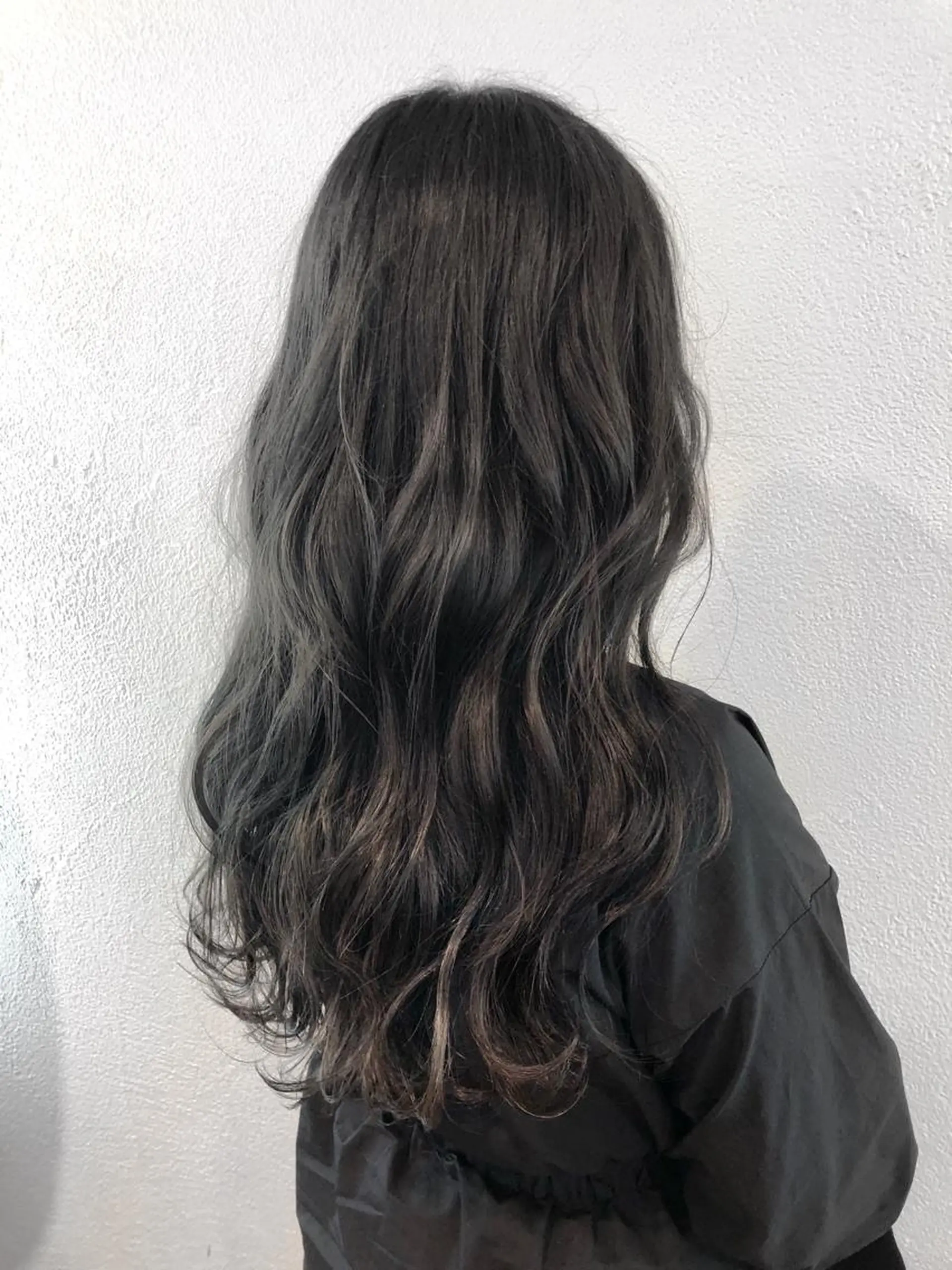 ロング カラー ダークグレー ダークグレージュ グレージュ 髪質改善特化【荻窪】 RYOTOのヘアスタイル