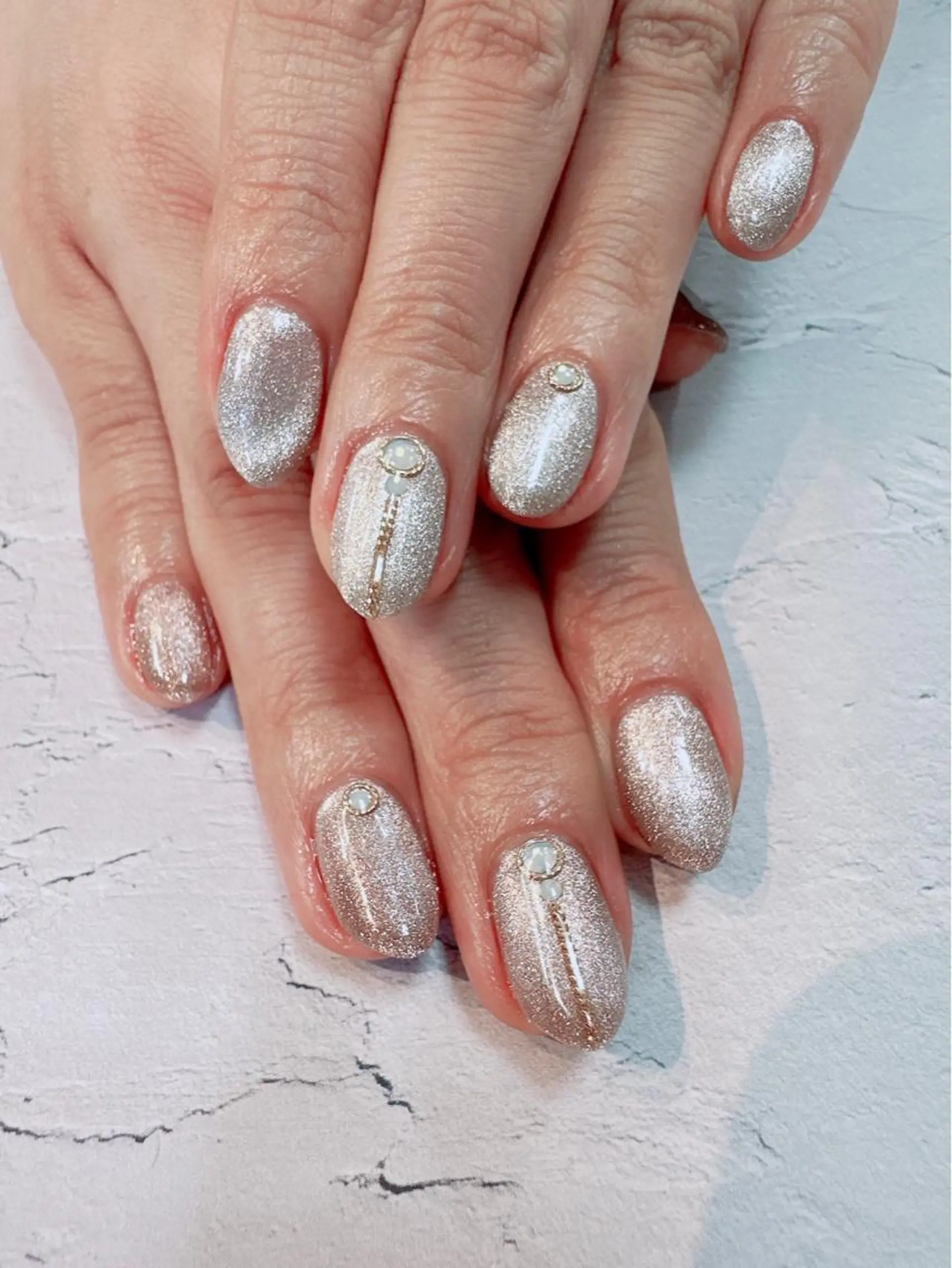 ネイル マグネットネイル ハンドネイル nailist SATO【銀座】のネイルデザイン