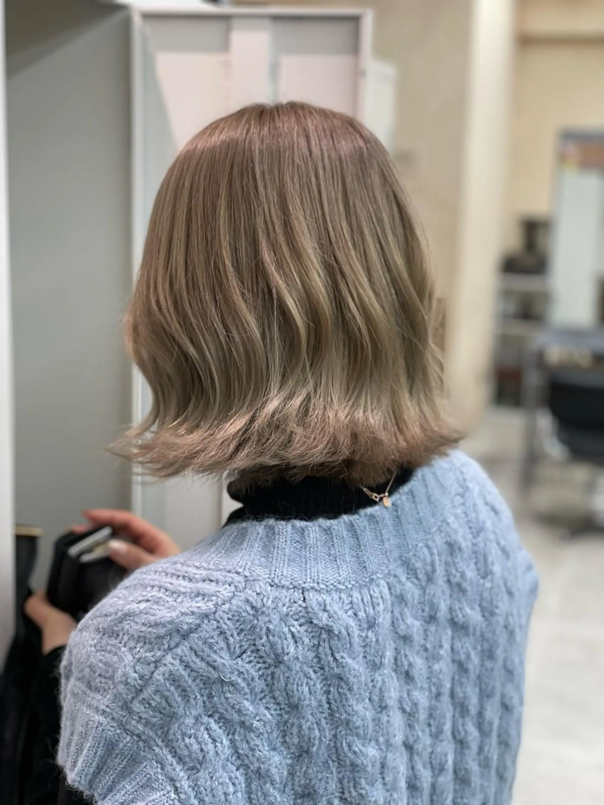 ミディアム カラー ショーヤ/ブリーチ /バレイヤージュのヘアスタイル