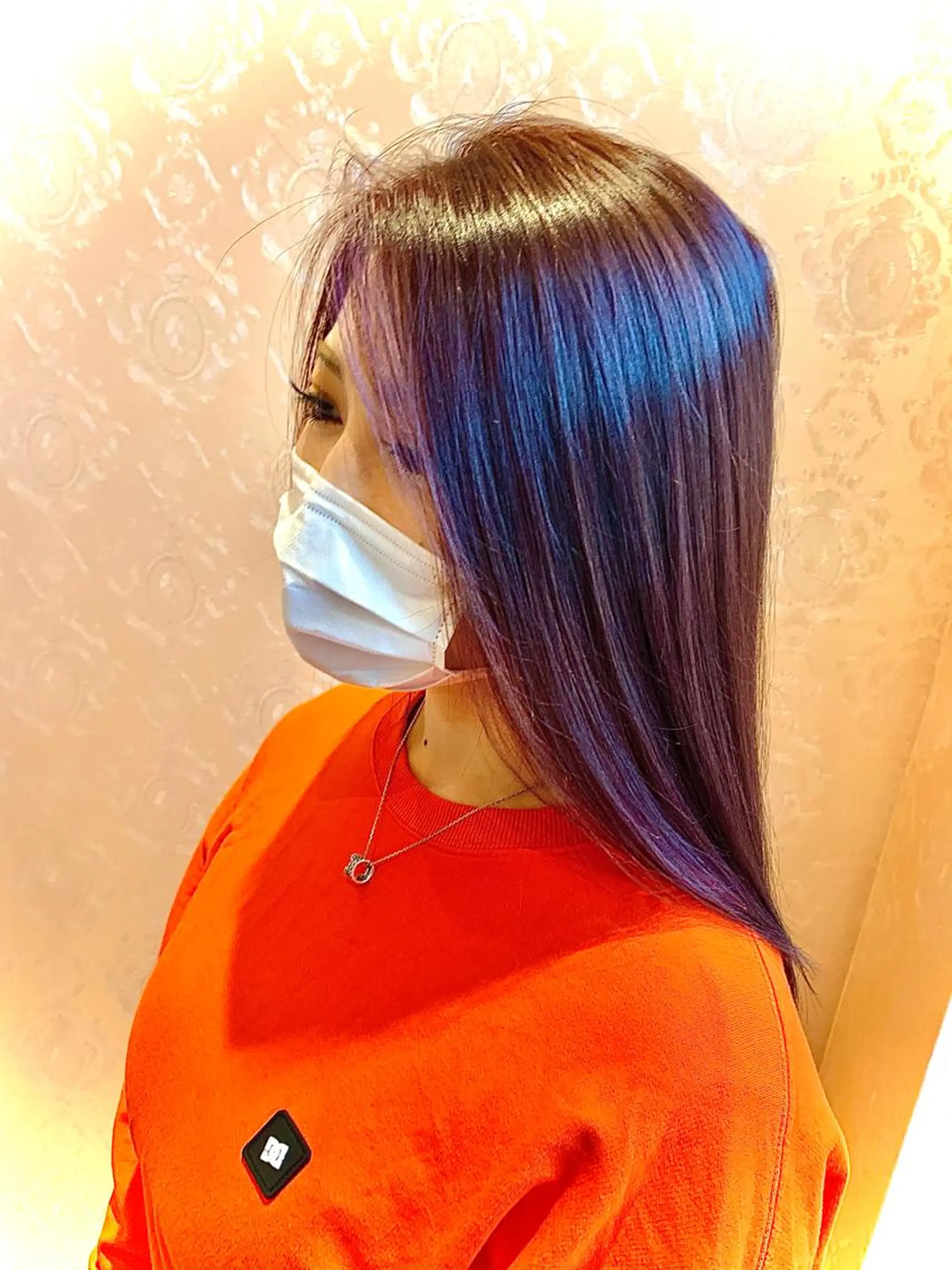 セミロング 十文字 玲音のヘアスタイル