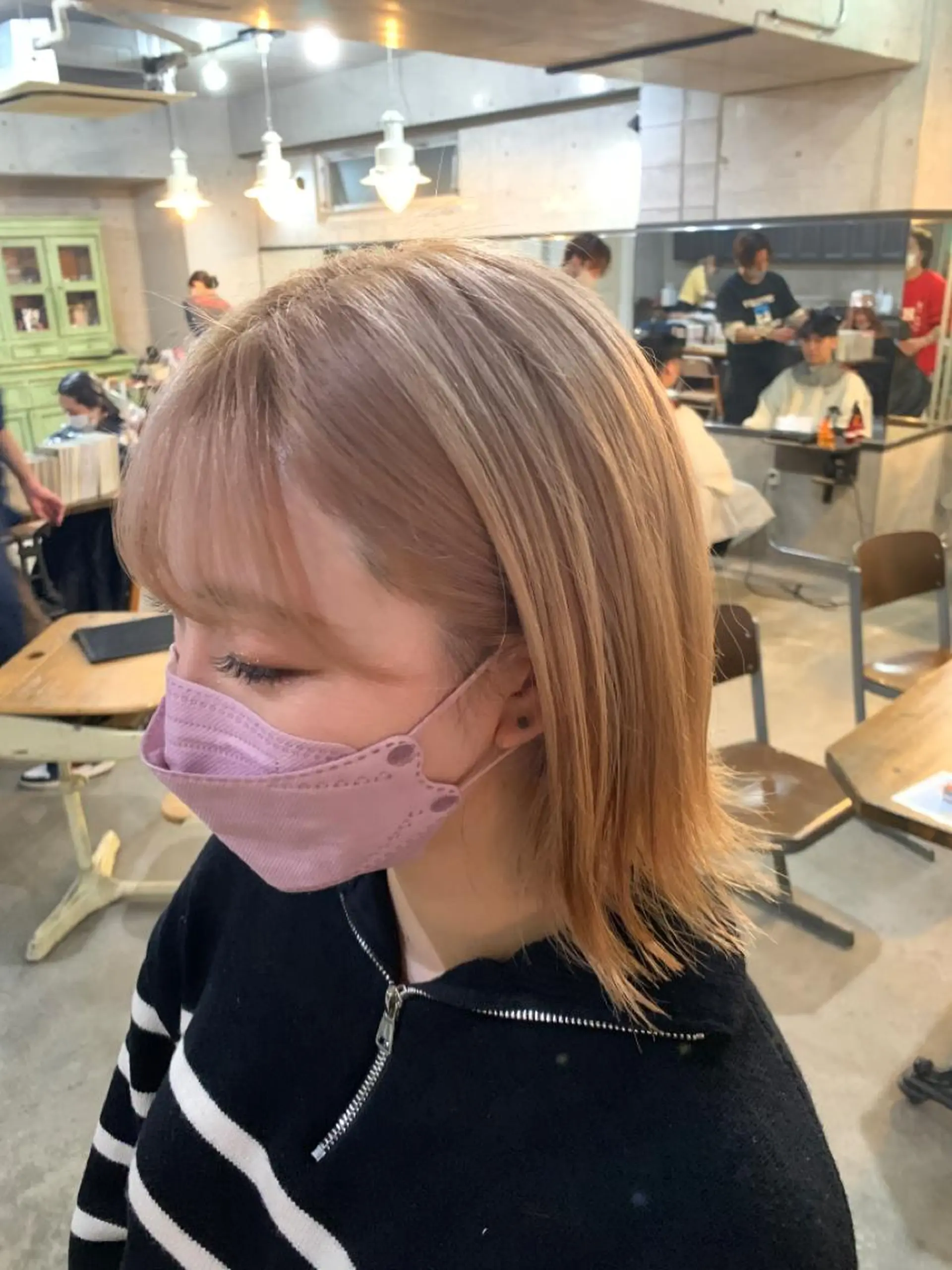 ショート カラー ヘアアレンジ メンズ キッズ ショートボブ メンズバレイヤージュ メンズブリーチ メンズハイライト メンズハイトーン ヘアカラー 🌈難波🌈ベージュ カラー【ヒロム】のヘアスタイル