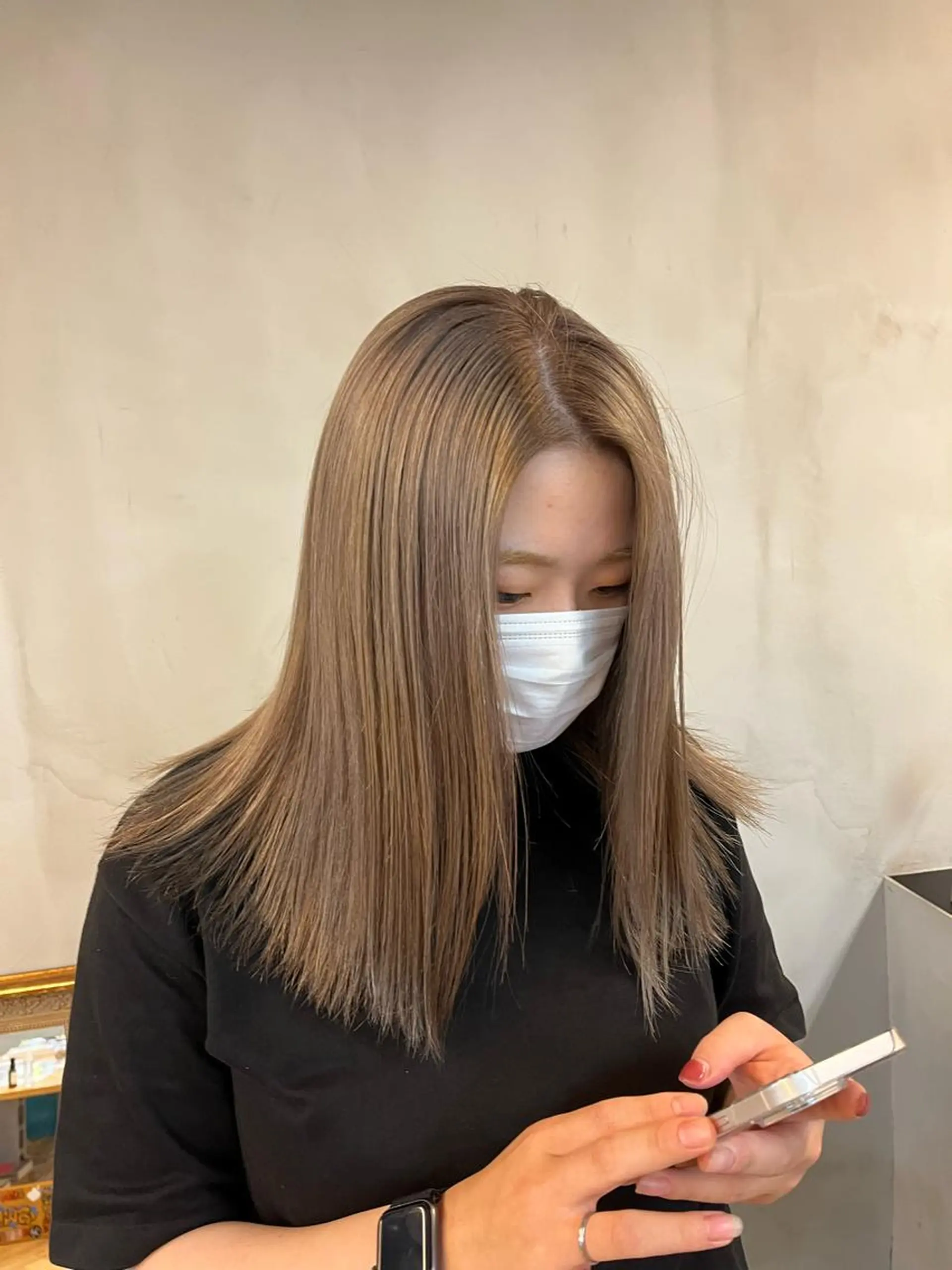 セミロング カラー ヘアアレンジ ブリーチ 透明感カラー グレージュ ミルクティーグレージュ miyu /レイヤー/ブリーチのヘアスタイル