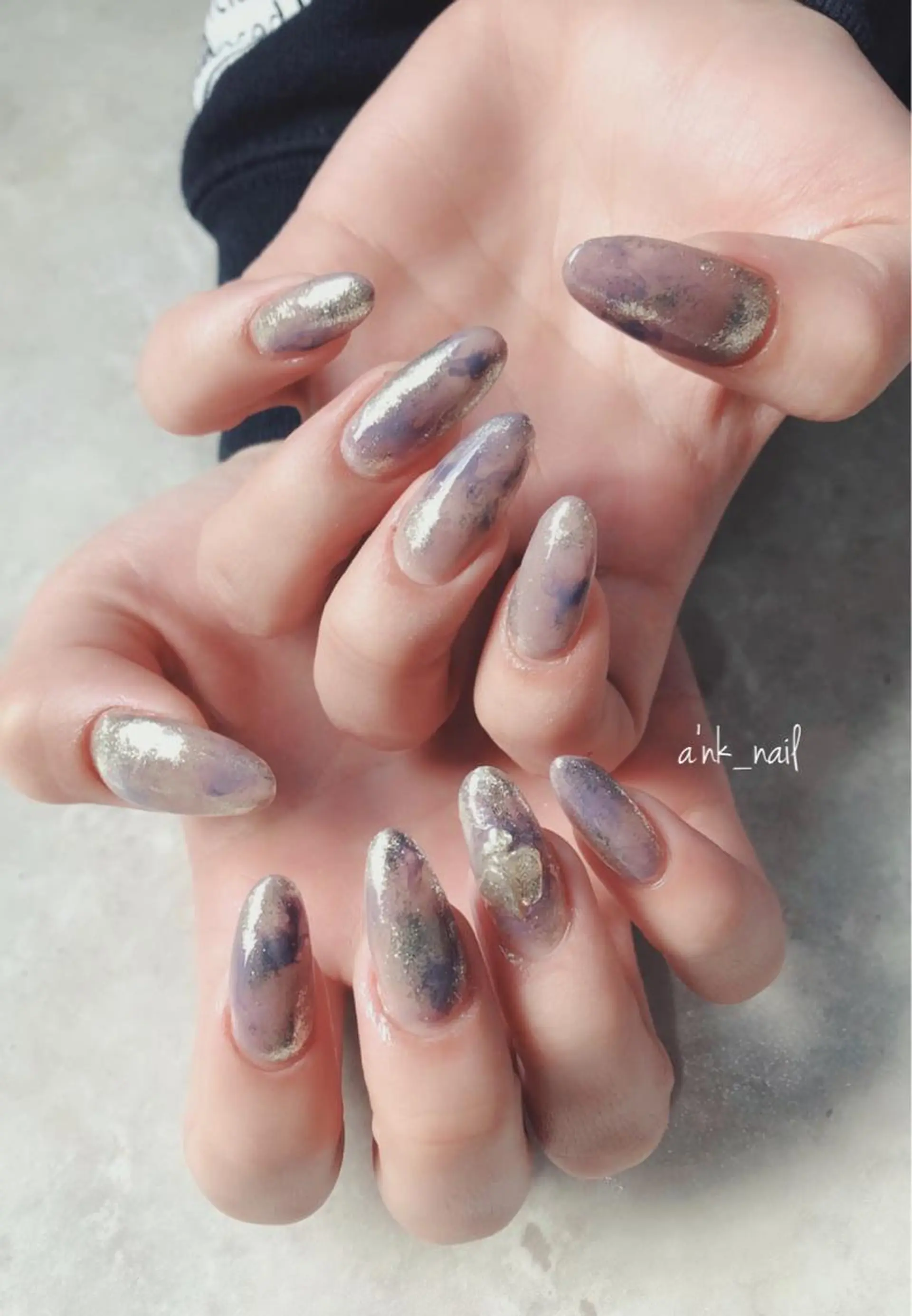ネイル シルバー Sawamoto Akinaのネイルデザイン