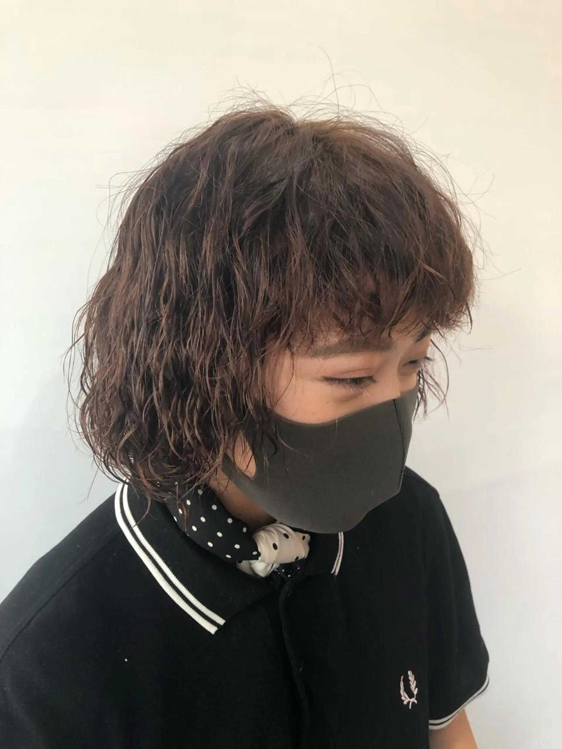 ミディアム カラー パーマ ミディアムパーマ ブリーチ 高山🐬髪質改善 池袋で縮毛矯正のヘアスタイル