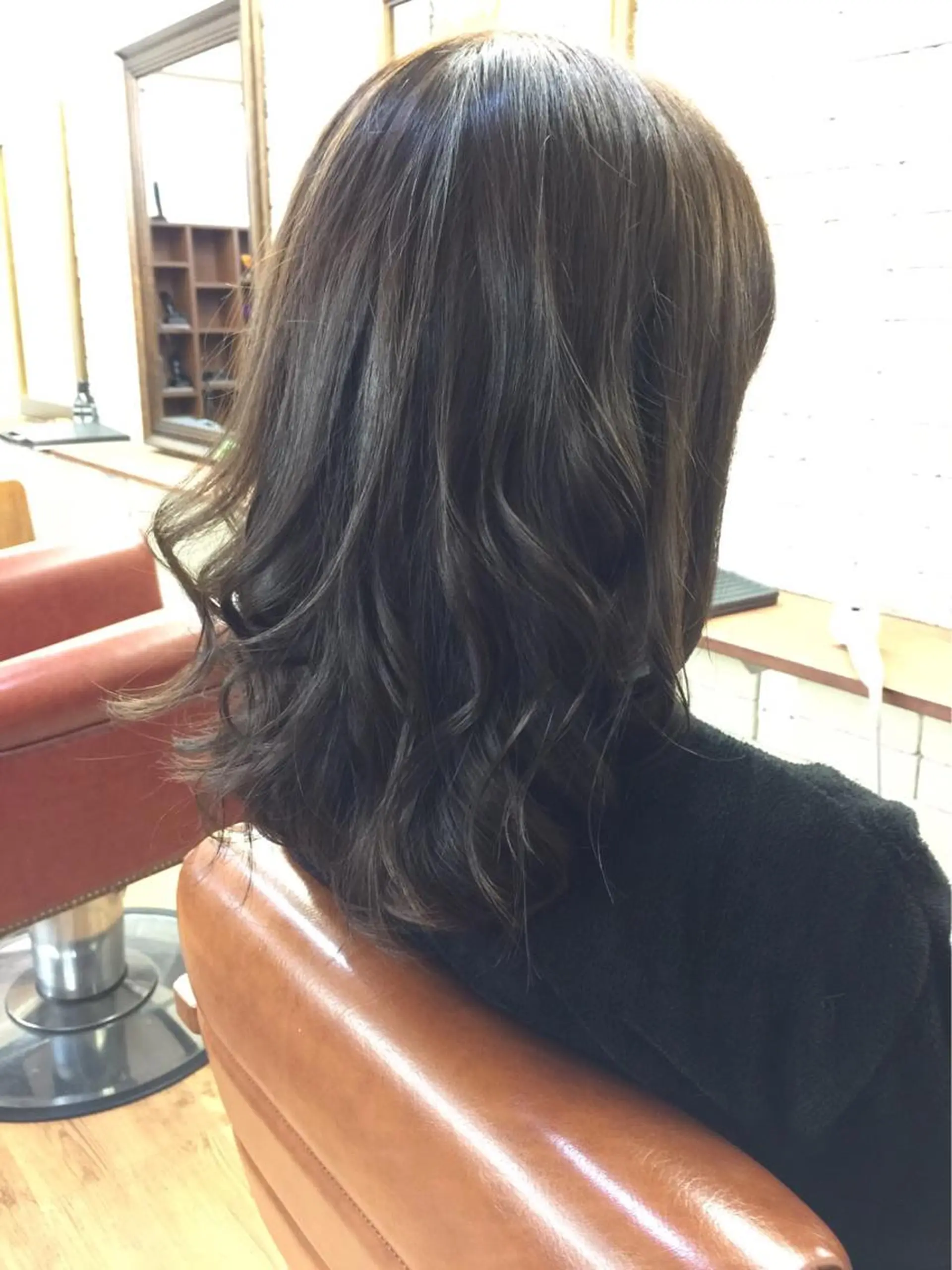 ミディアム カラー アッシュ イルミナカラー 髪質改善縮毛矯正なら ✨伊藤佳祐✨のヘアスタイル