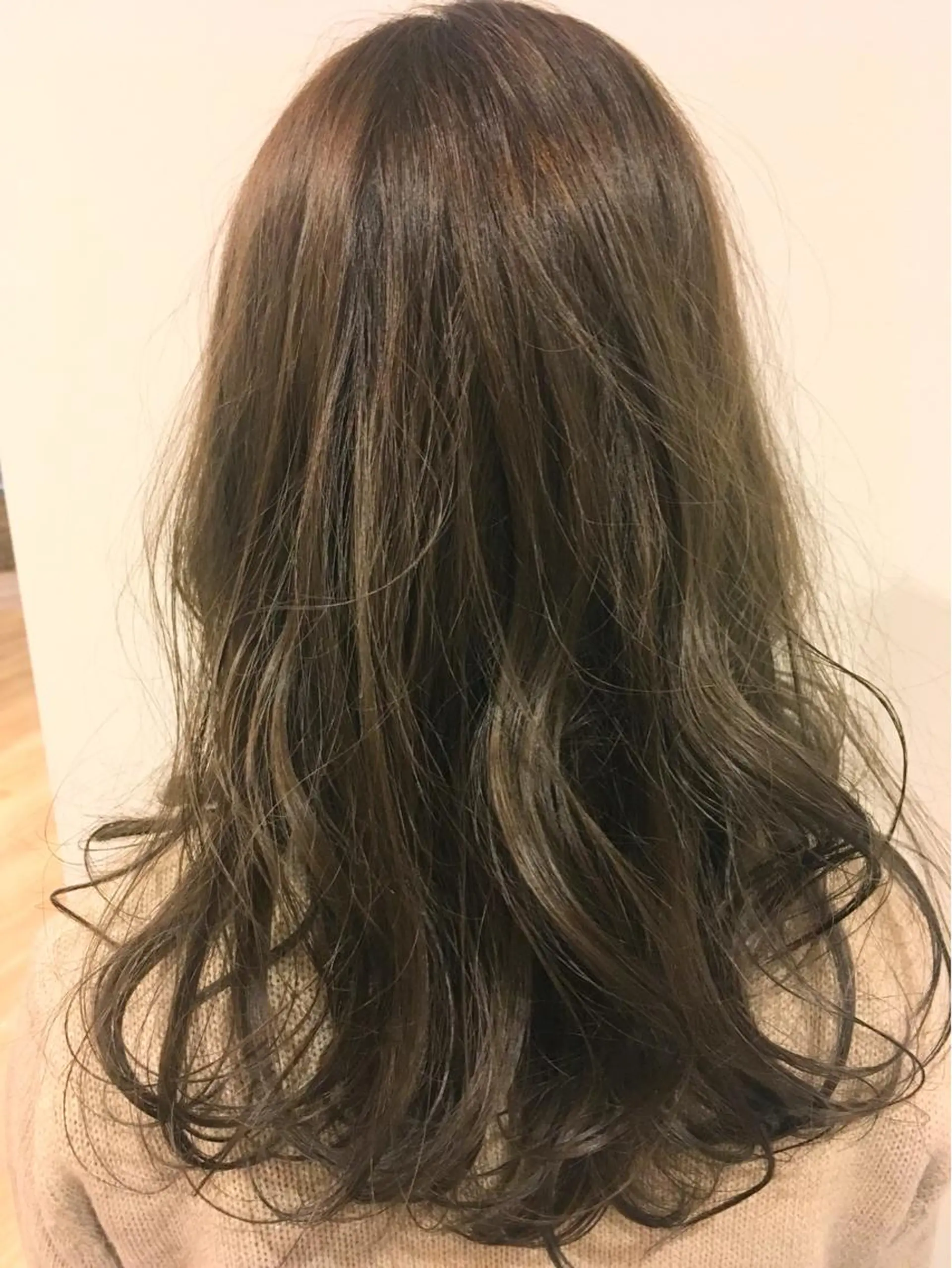 ロング カラー アッシュ hair & spa Nalu所属・hair & spa Naluのヘアスタイル