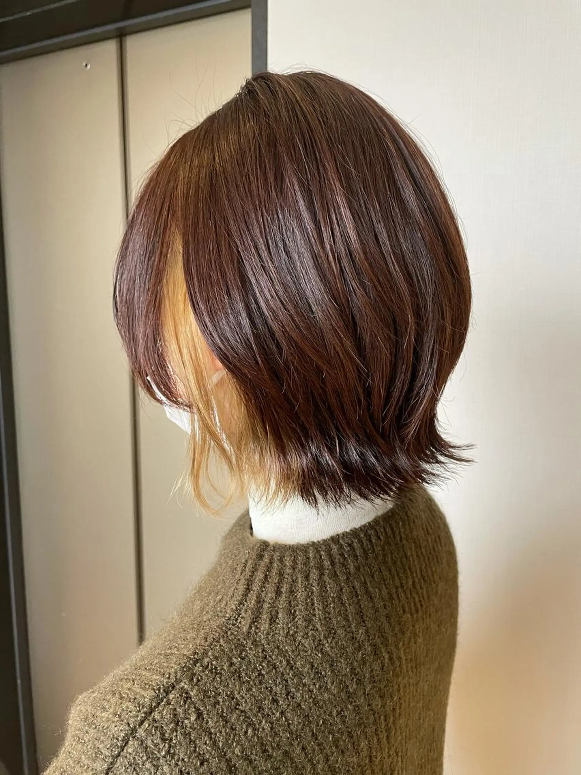 ショート カラー ブリーチ インナーカラー ウルフカット Eleanor 立川北口のヘアスタイル