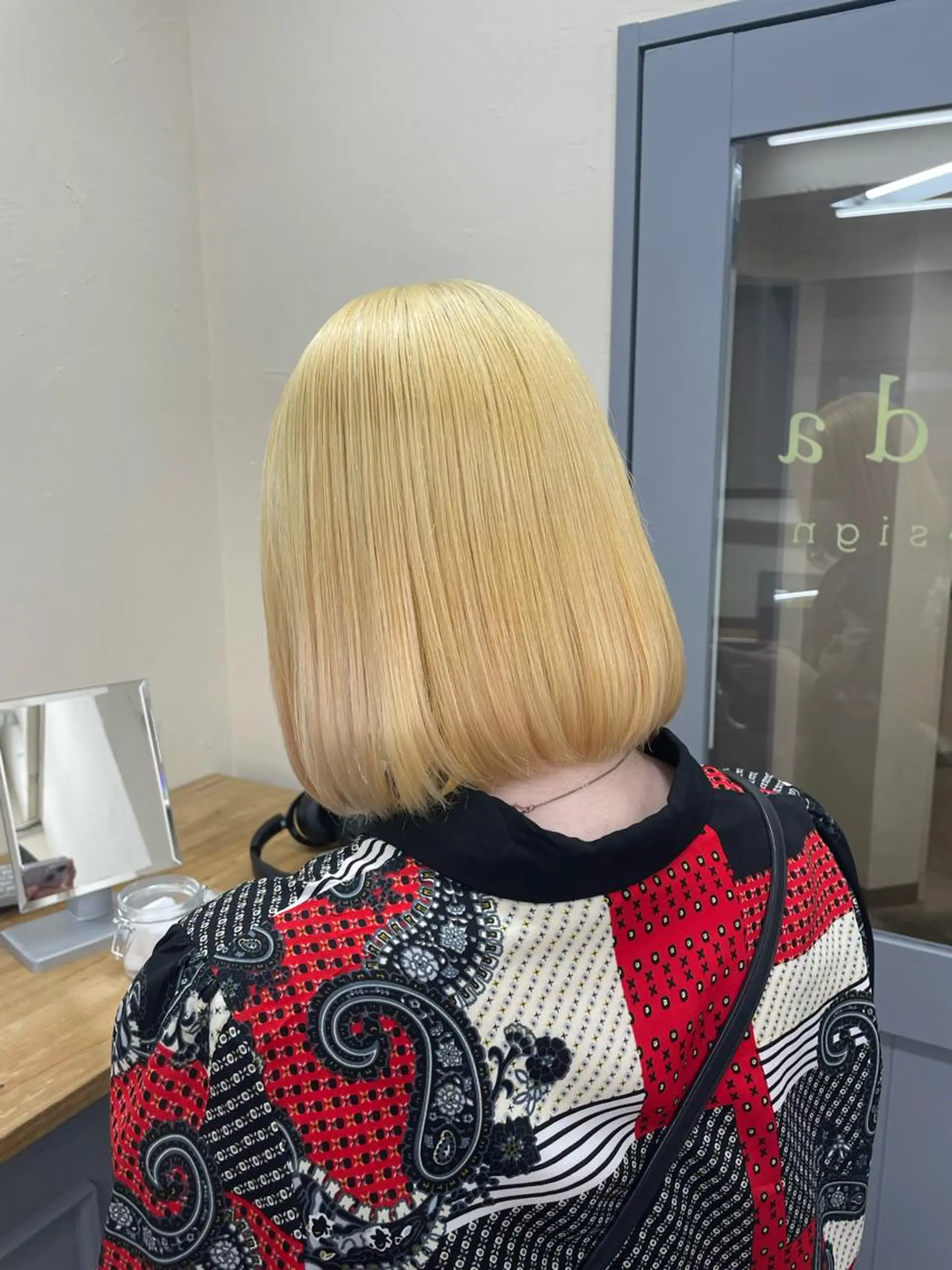 ミディアム ヘアカラー トリートメント SOL.noel所属・ブリーチ/レイヤー/ ハイトーンShugaのヘアスタイル