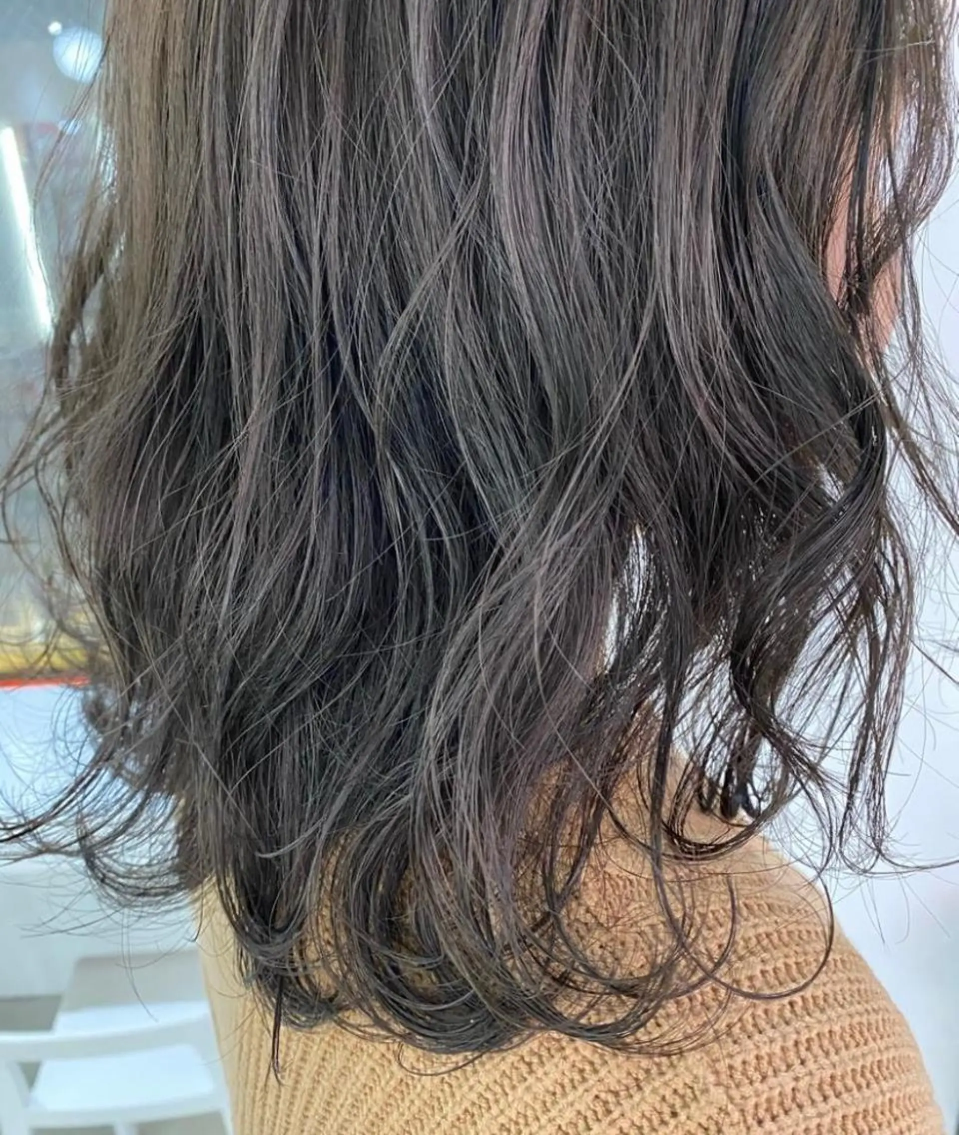 ミディアム ミディアムパーマ アッシュ 韓国レイヤー/透明感 カラー🦋mioのヘアスタイル