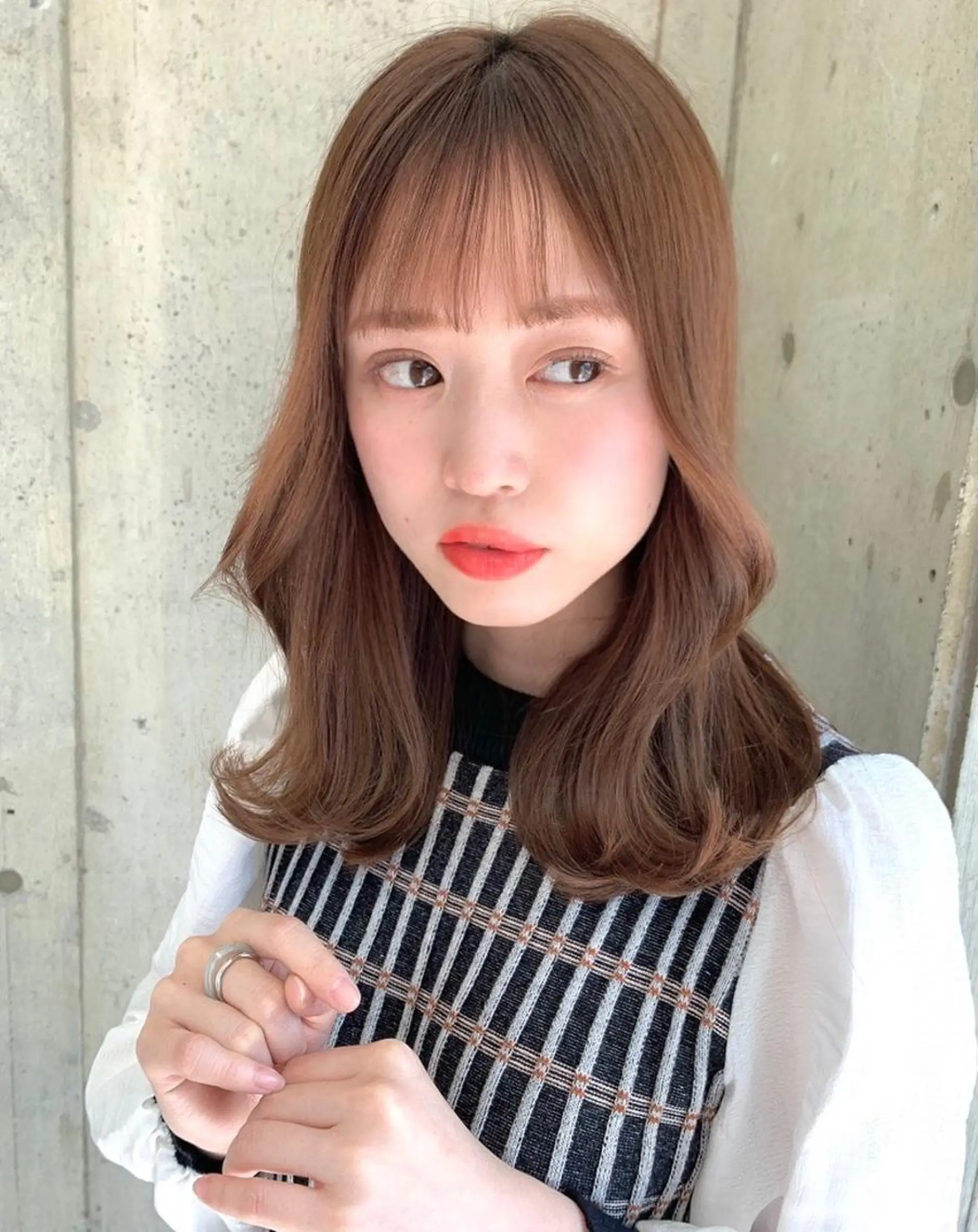 ミディアム カラー くびれヘア 韓国風ヘア カット ヘアカラー トリートメント 韓国ヘア特化型美容師 カワノマイ🇰🇷のヘアスタイル