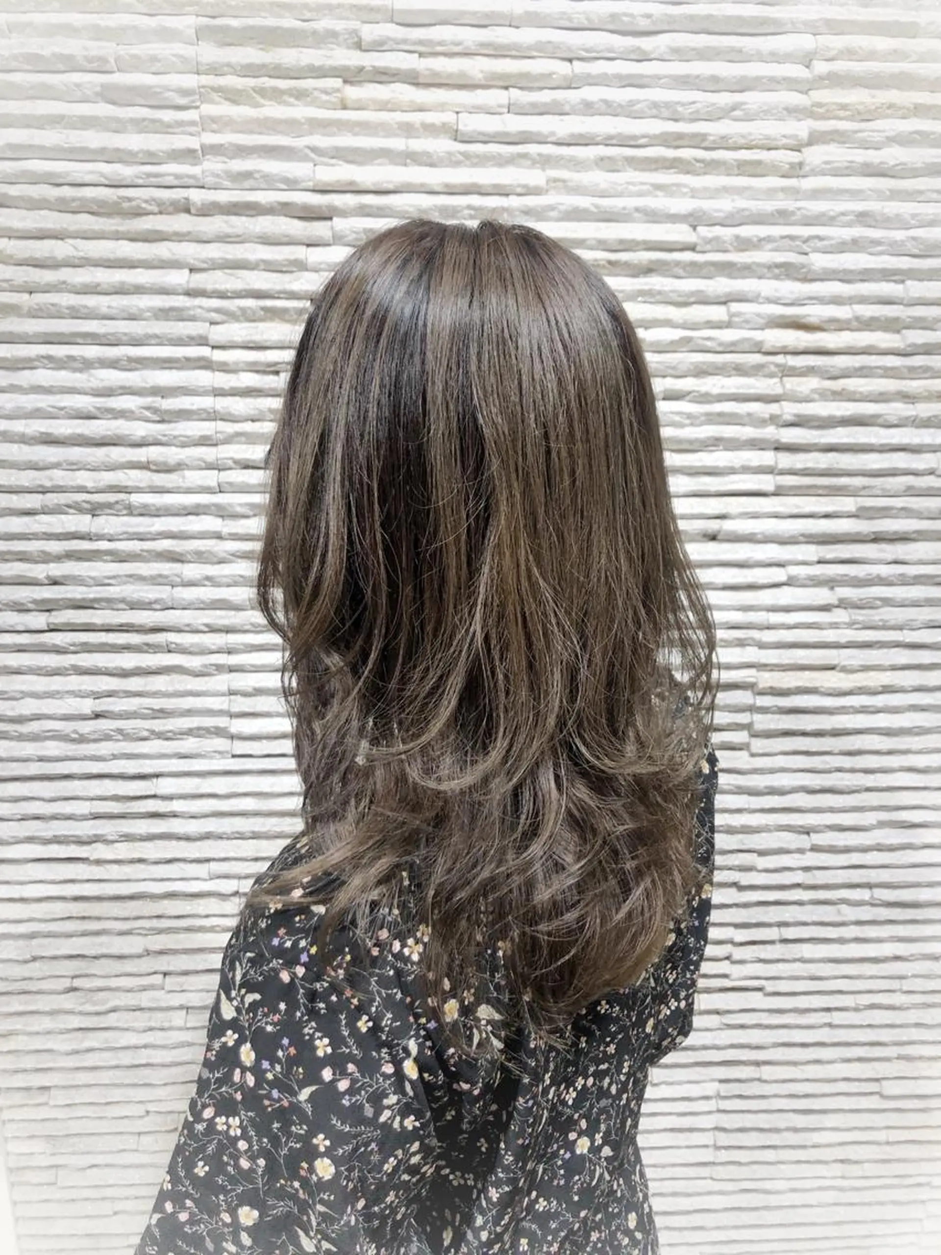 セミロング カラー ヘアカラー 嶋田 ゆきのヘアスタイル