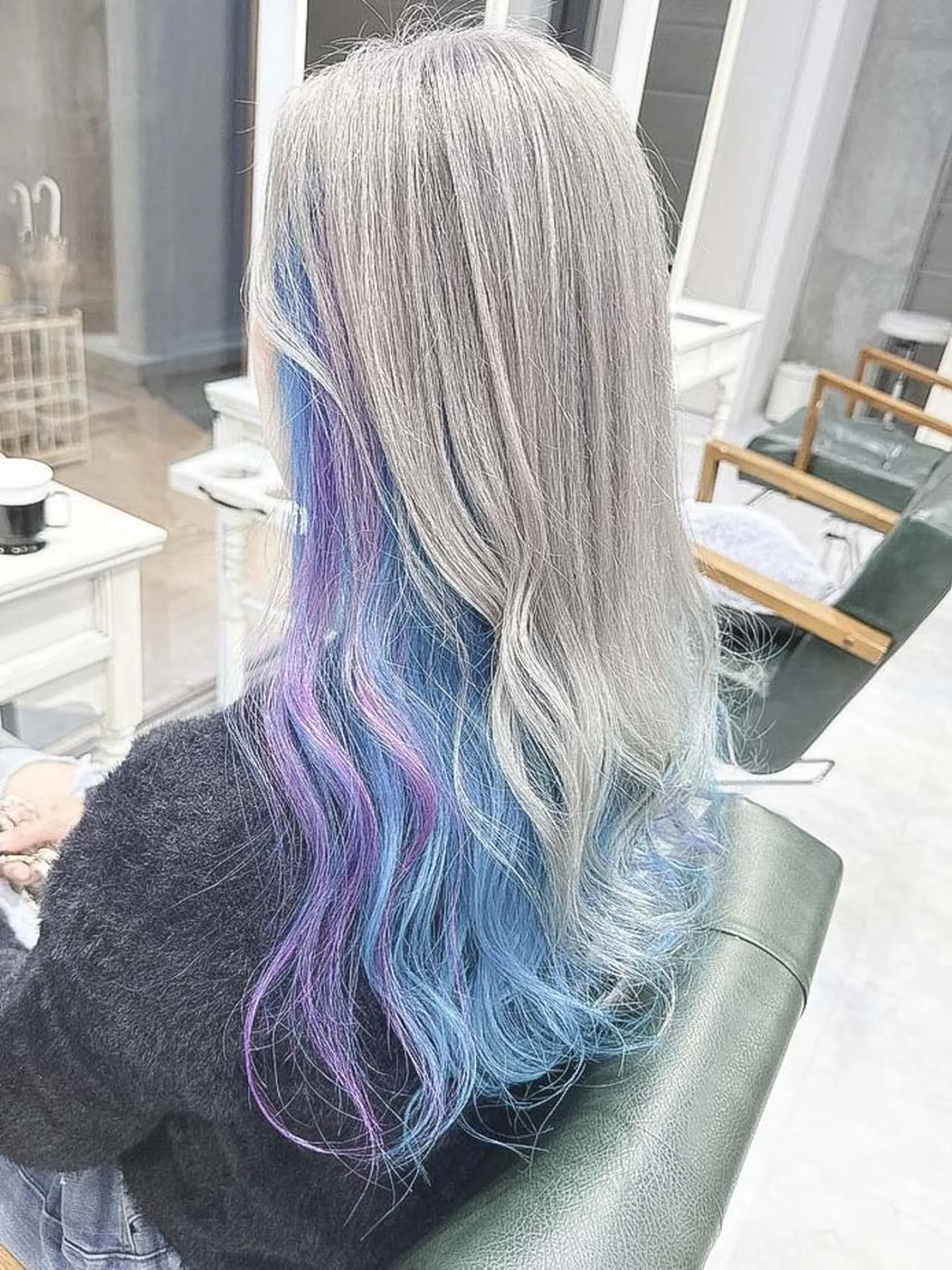 ロング カラー ヘアアレンジ ブリーチ ケアブリーチ 透明感カラー デザインカラー ハイトーンカラー Days 透明感カラーのヘアスタイル