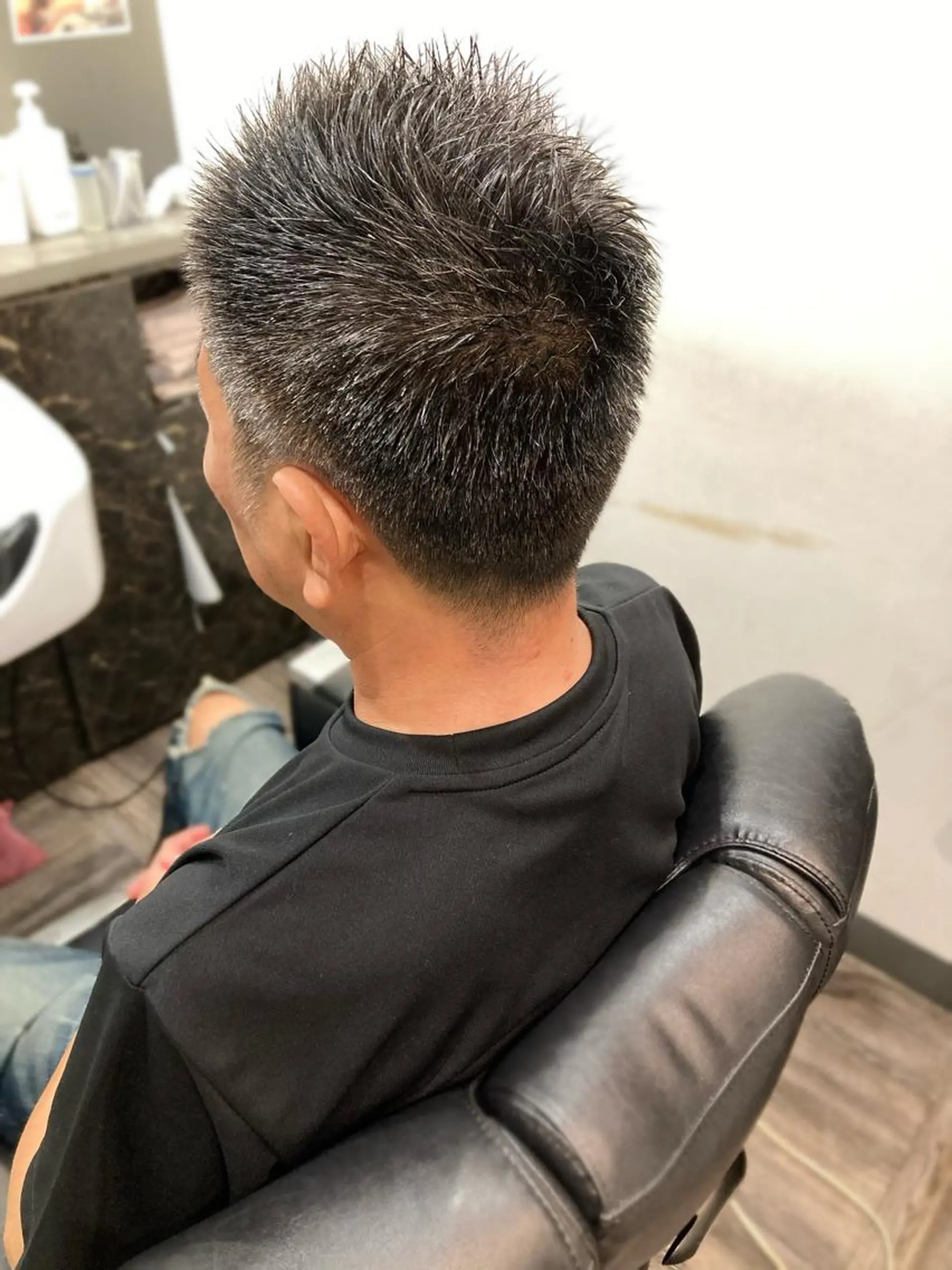 ショート メンズ LAVIE the BARBER所属・徒歩5分ビジネスマン カット👦🏻うしだのヘアスタイル