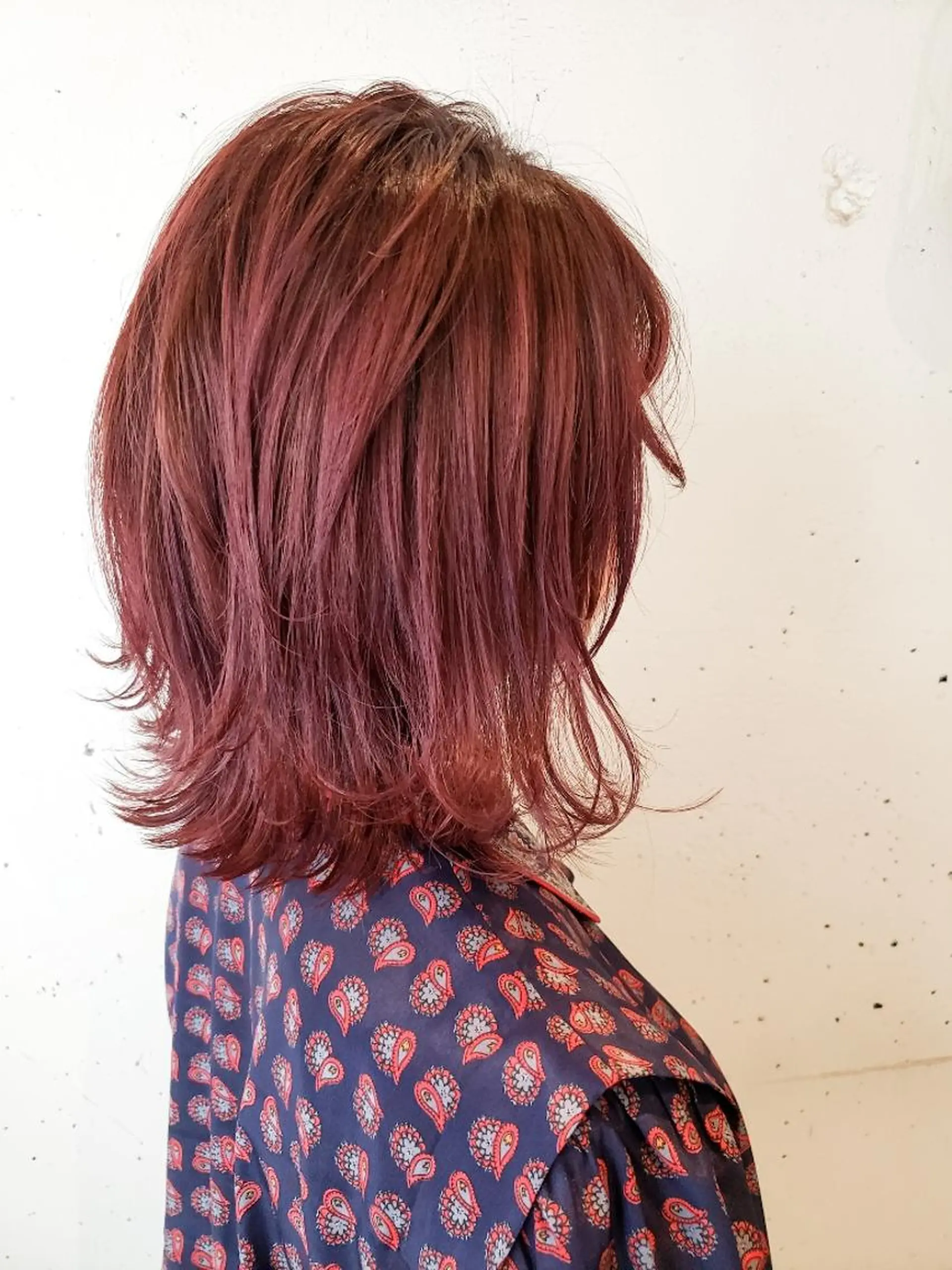 ミディアム カラー ボルドーカラー ヘアカラー 尾野 恭平のヘアスタイル