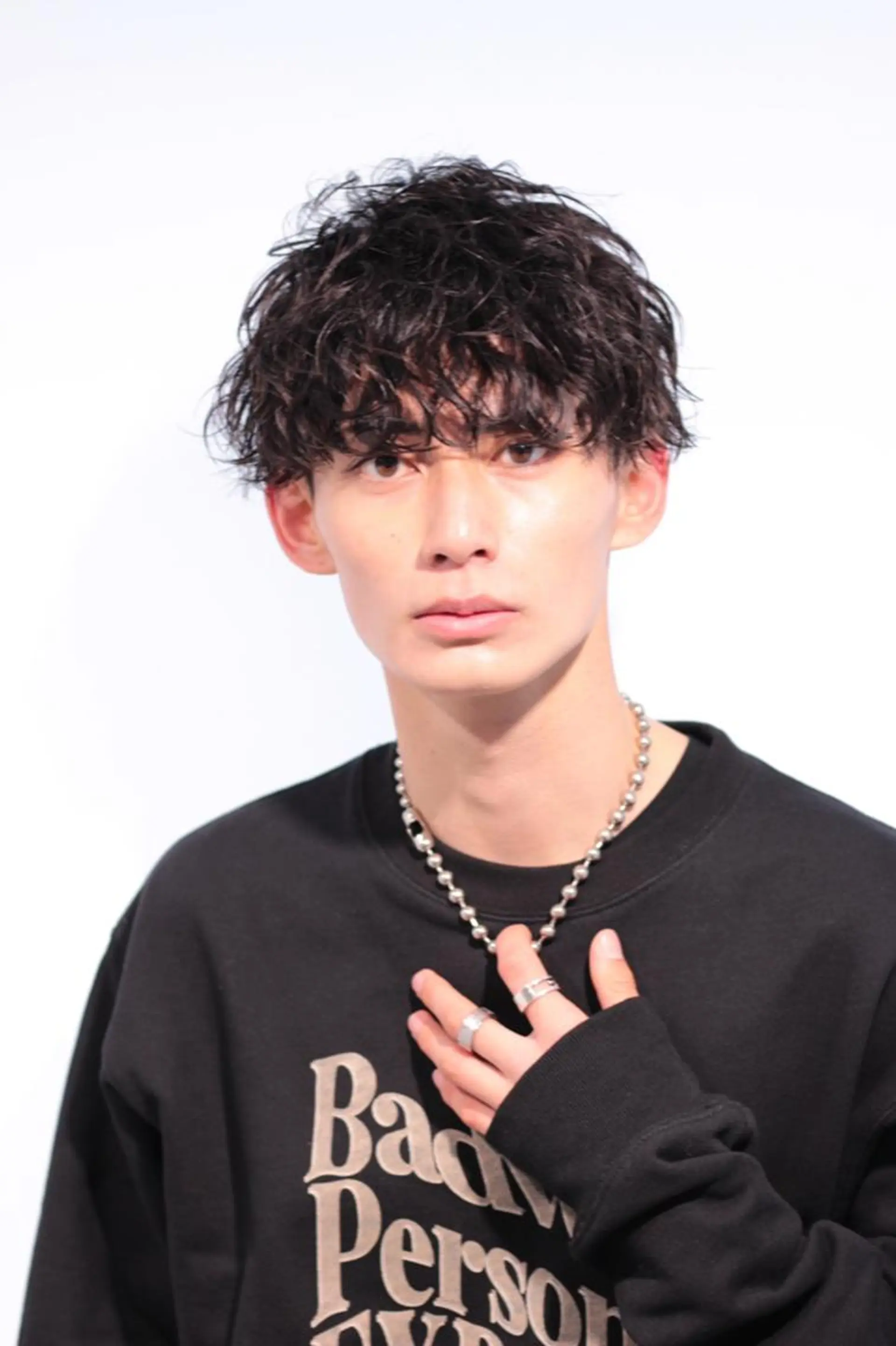 カラー *垢抜け暗髪💍 モデル🖤池袋のヘアスタイル